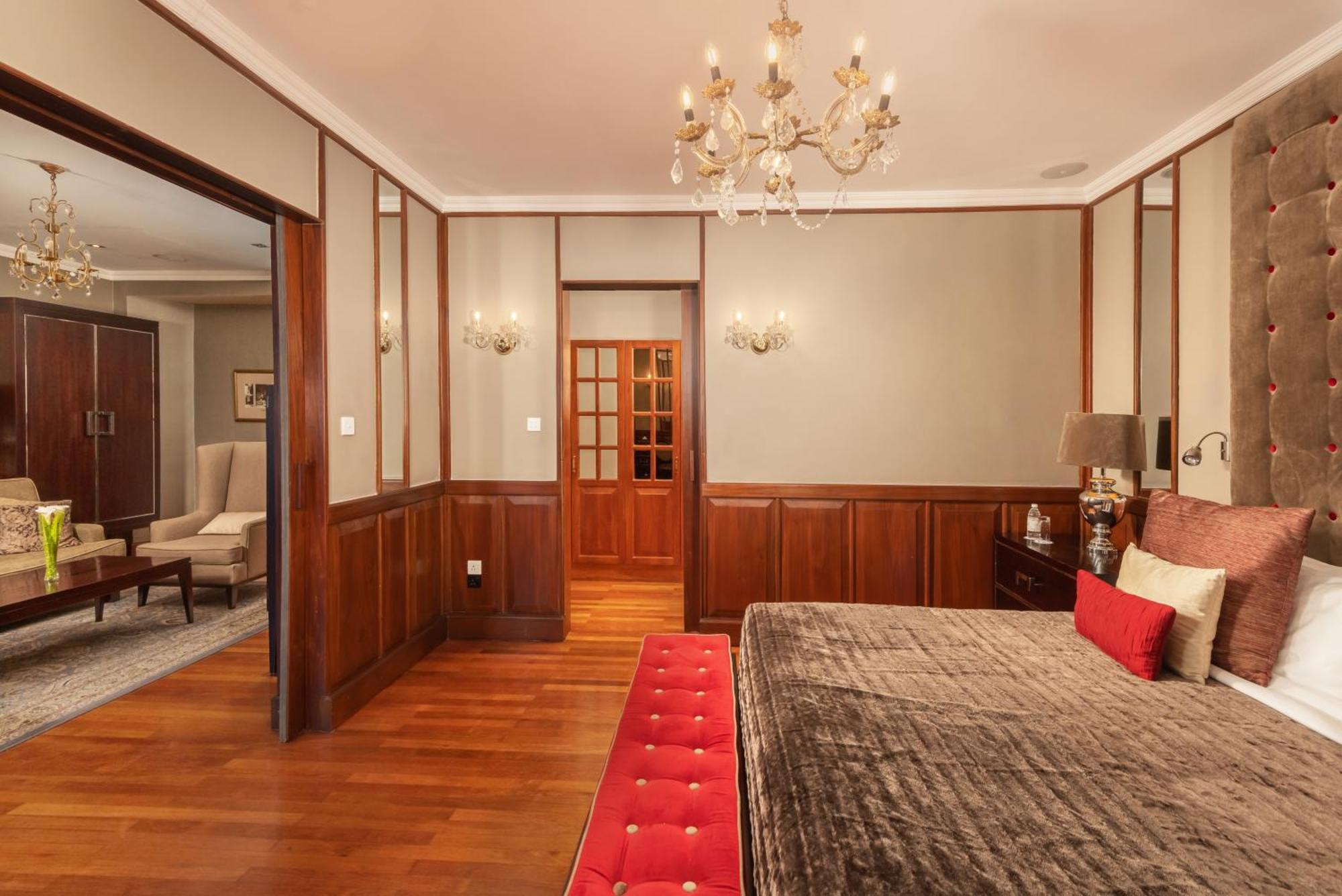 Queen Elizabeth Suite
