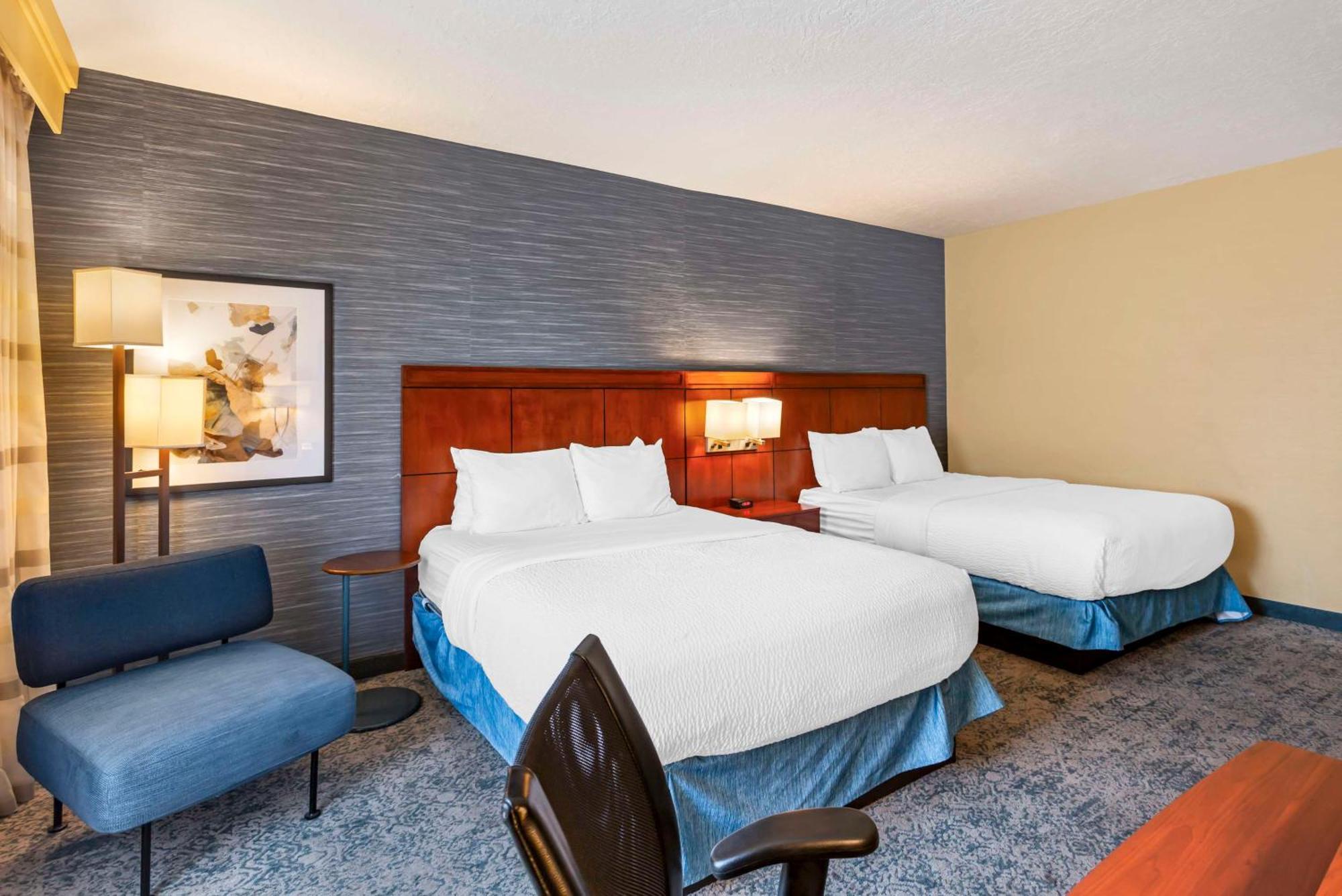 Large Queen Room Two Queen Beds
