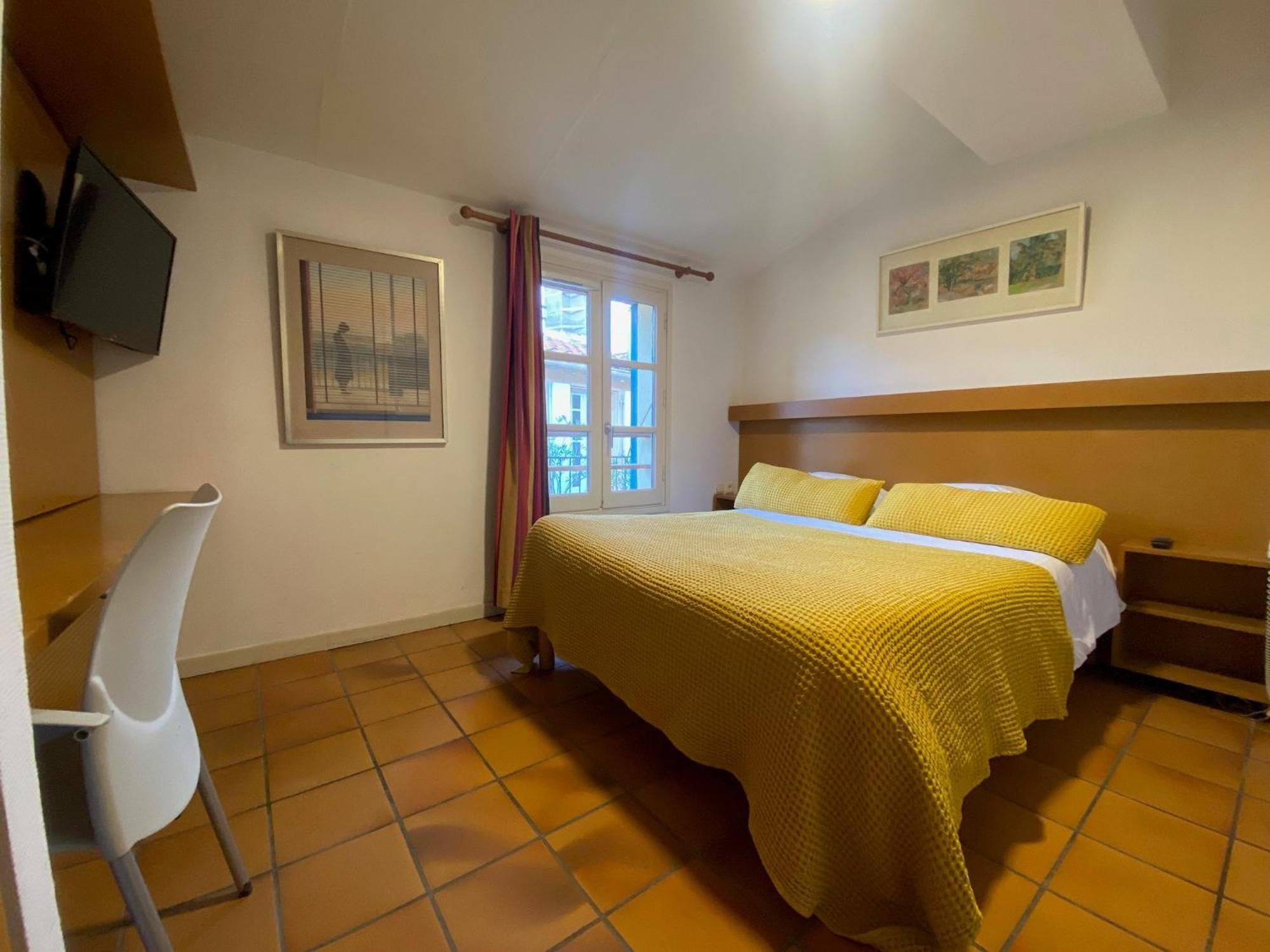 Double Room Bath
