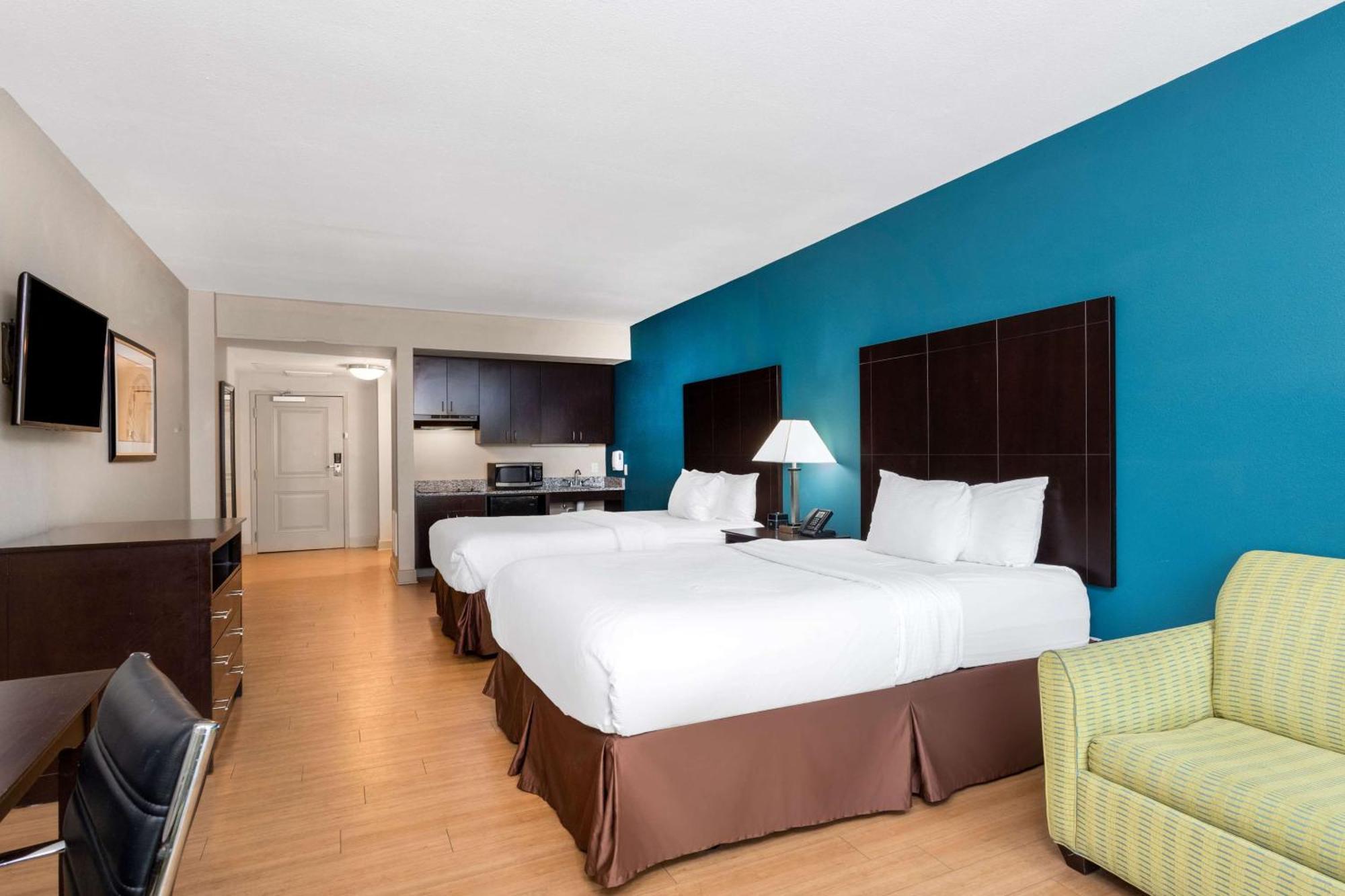 Queen Room Two Queen Beds Extended Mobility Accessible Various Views Non-Smoking