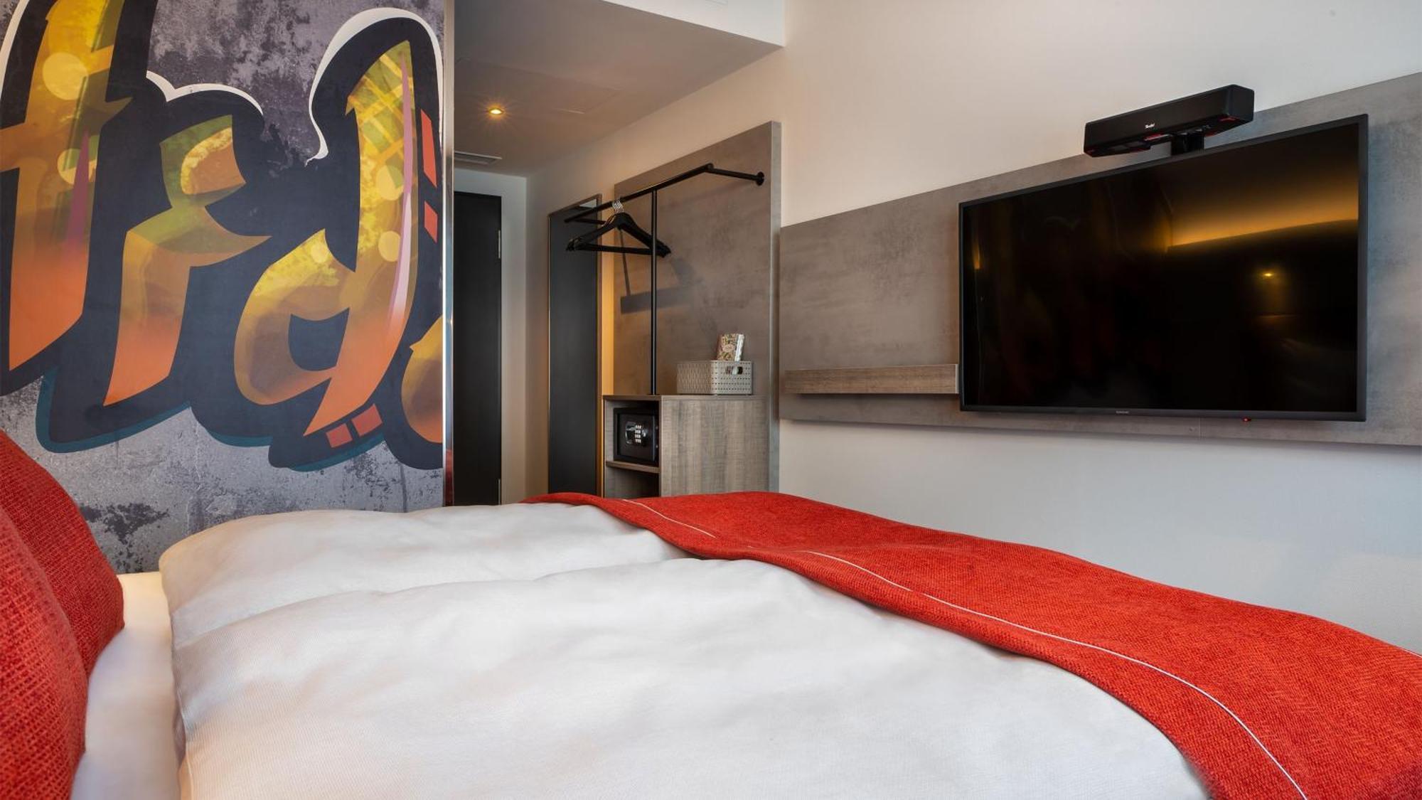 Standard Queen Room