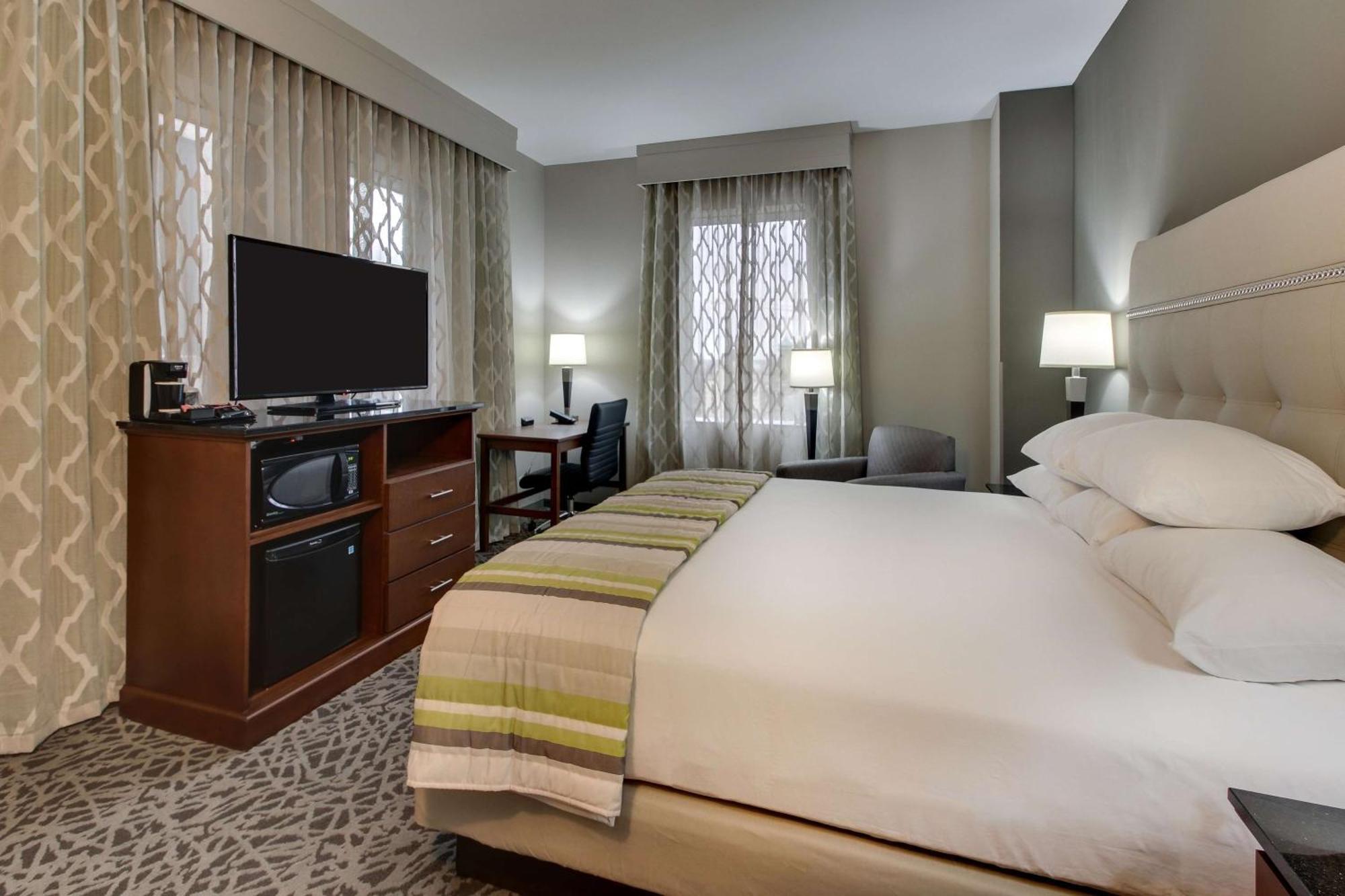 Deluxe King Room,1619219465:JPEG