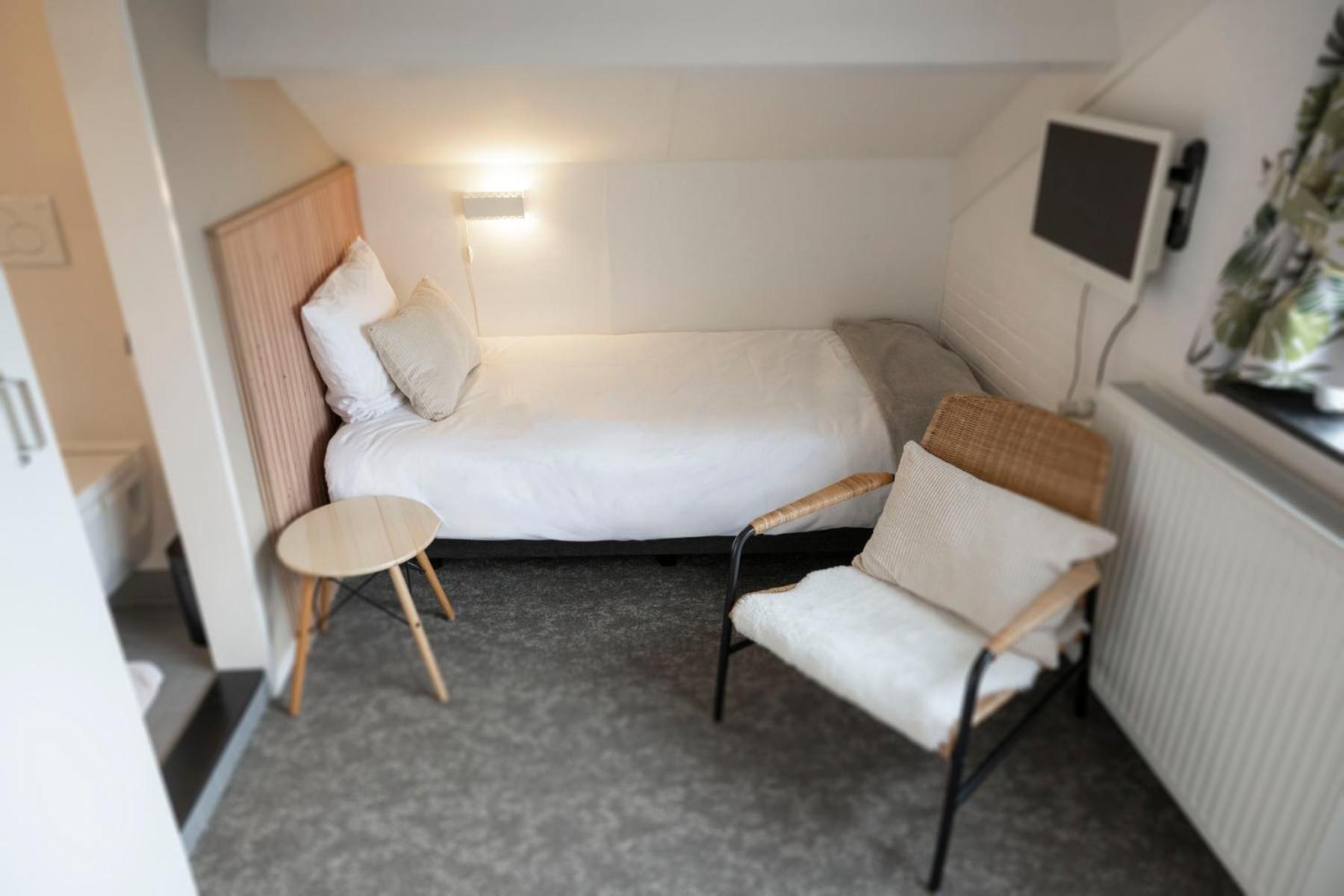 Deluxe Single Room
