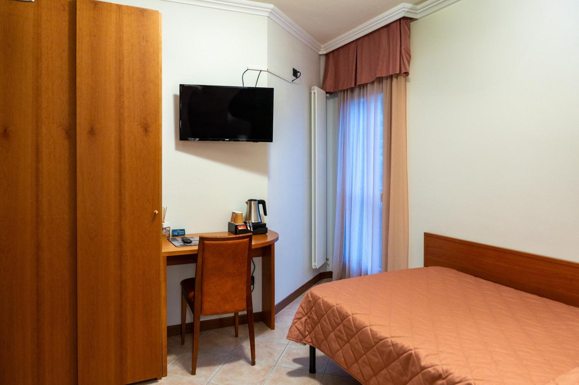Economy Single Room
