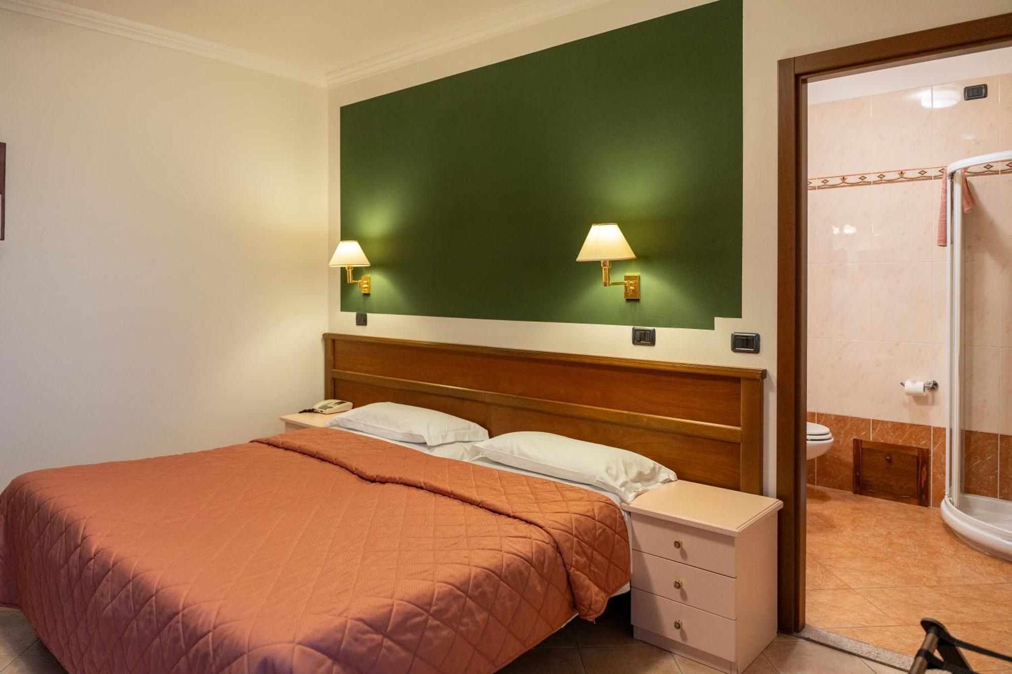 Double Room Balcony Lake View