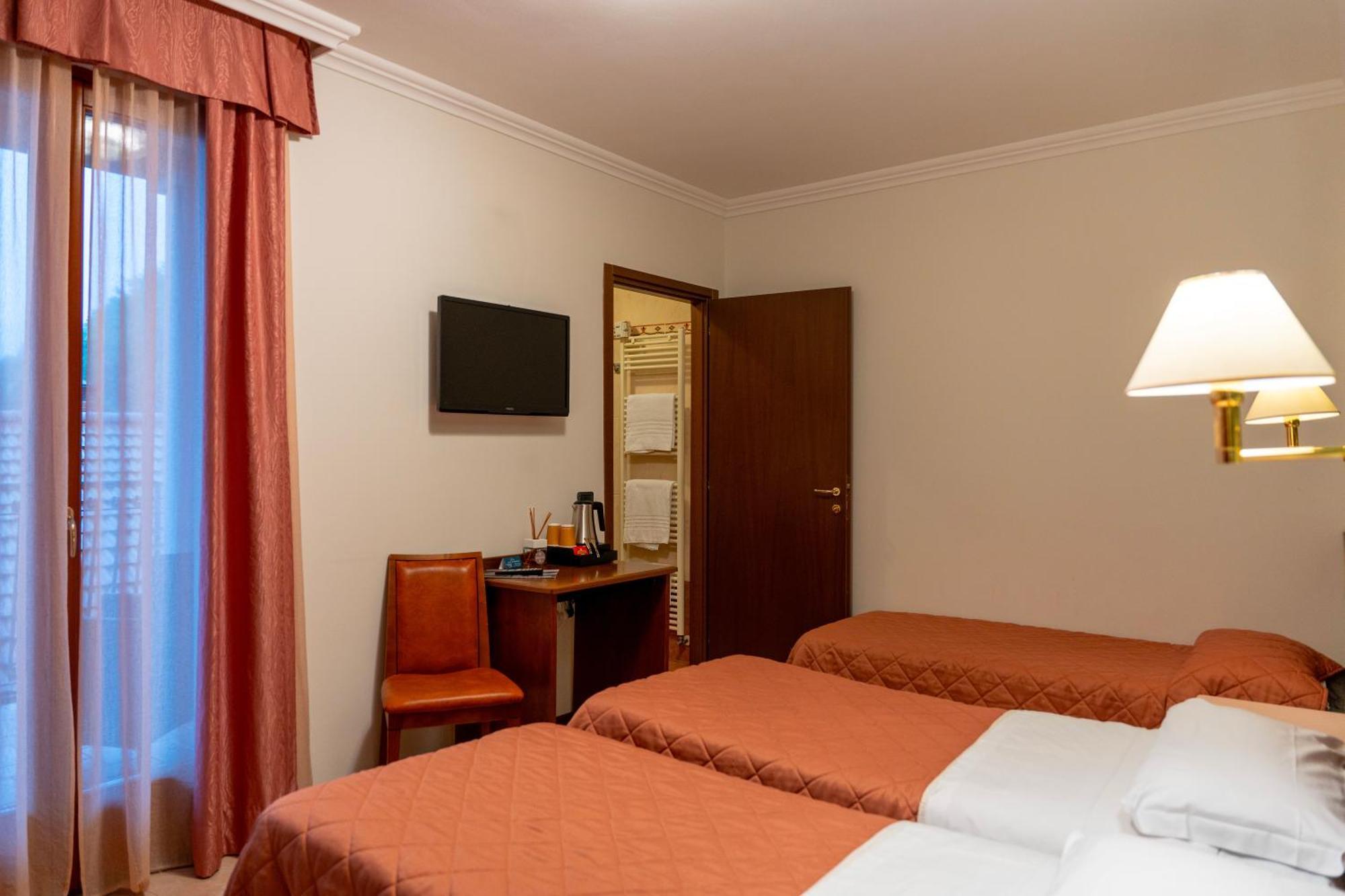 Triple Room Balcony
