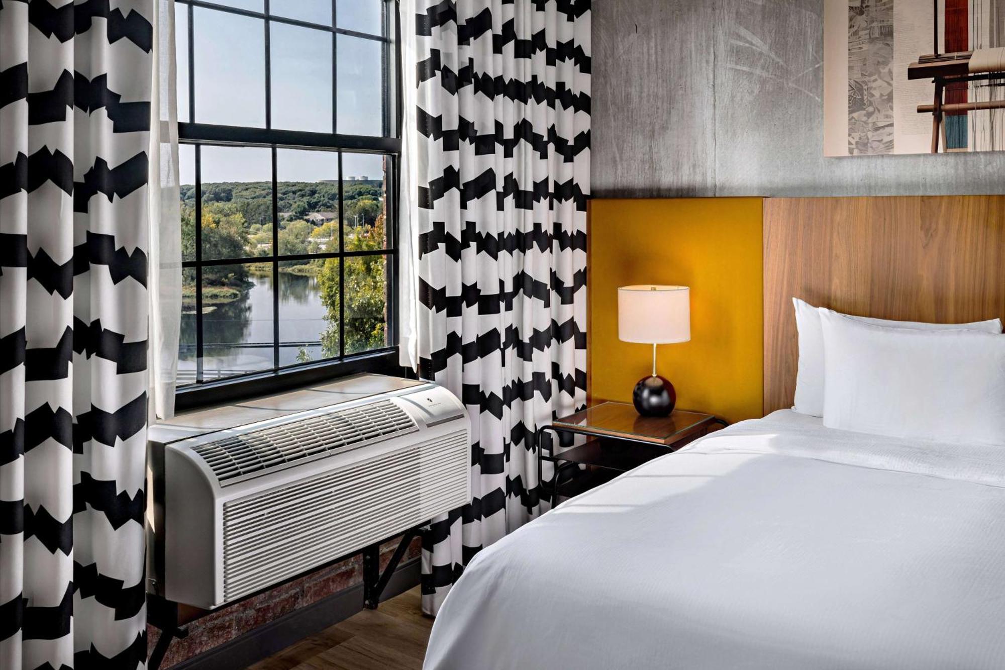 King Suite River View