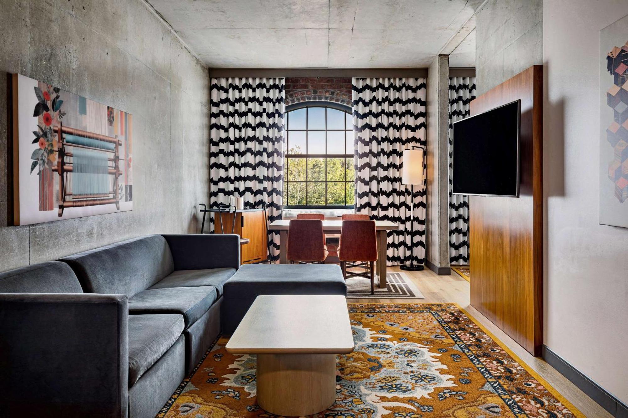 King Suite River View