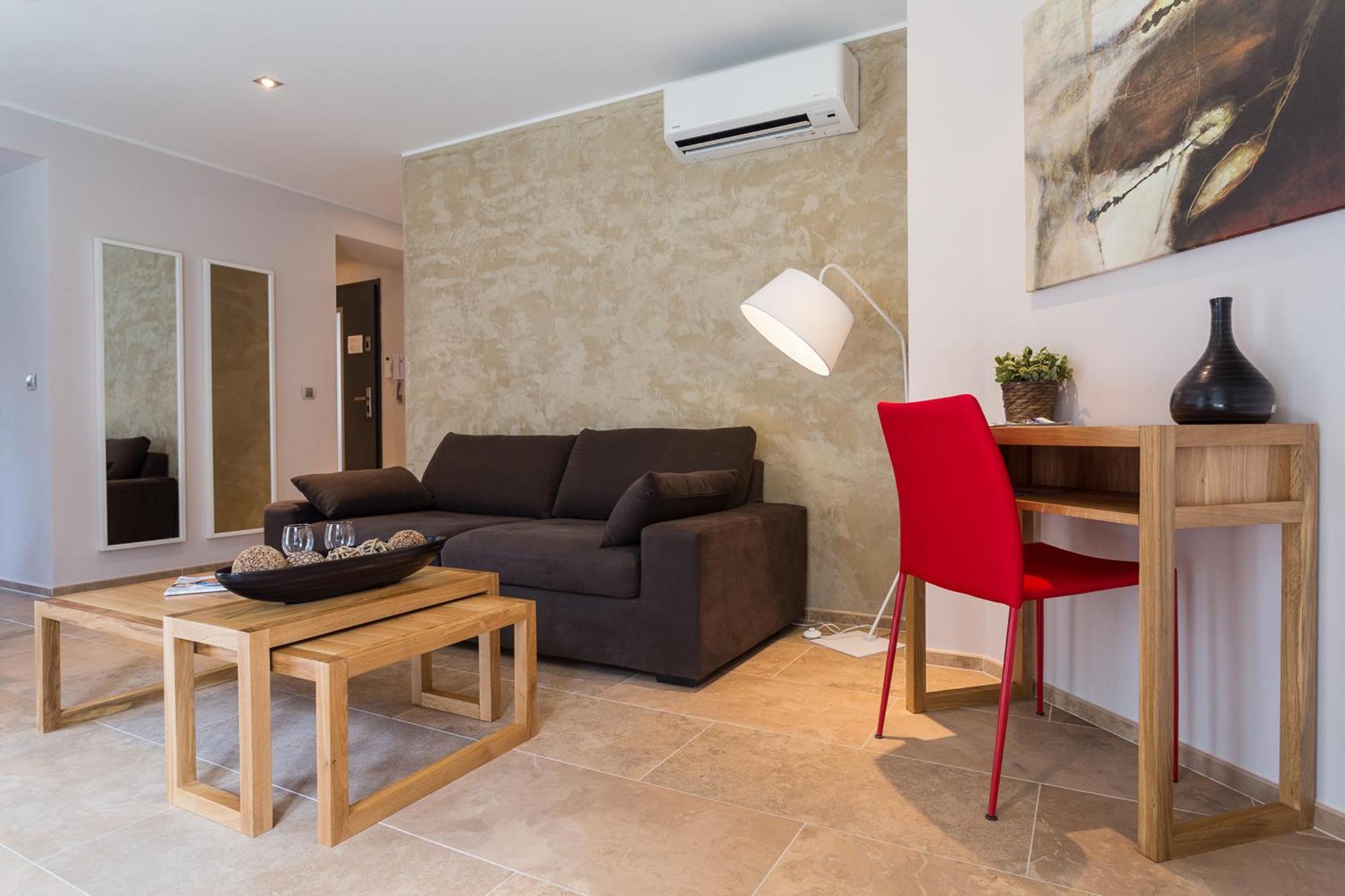 One-Bedroom Apartment Garden
