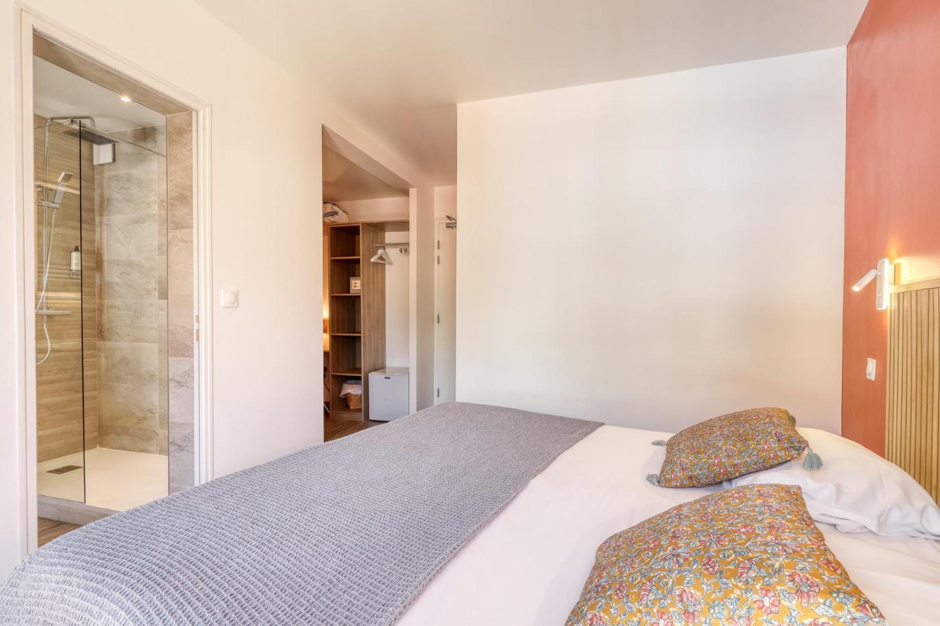 Double or Twin Room Village Side