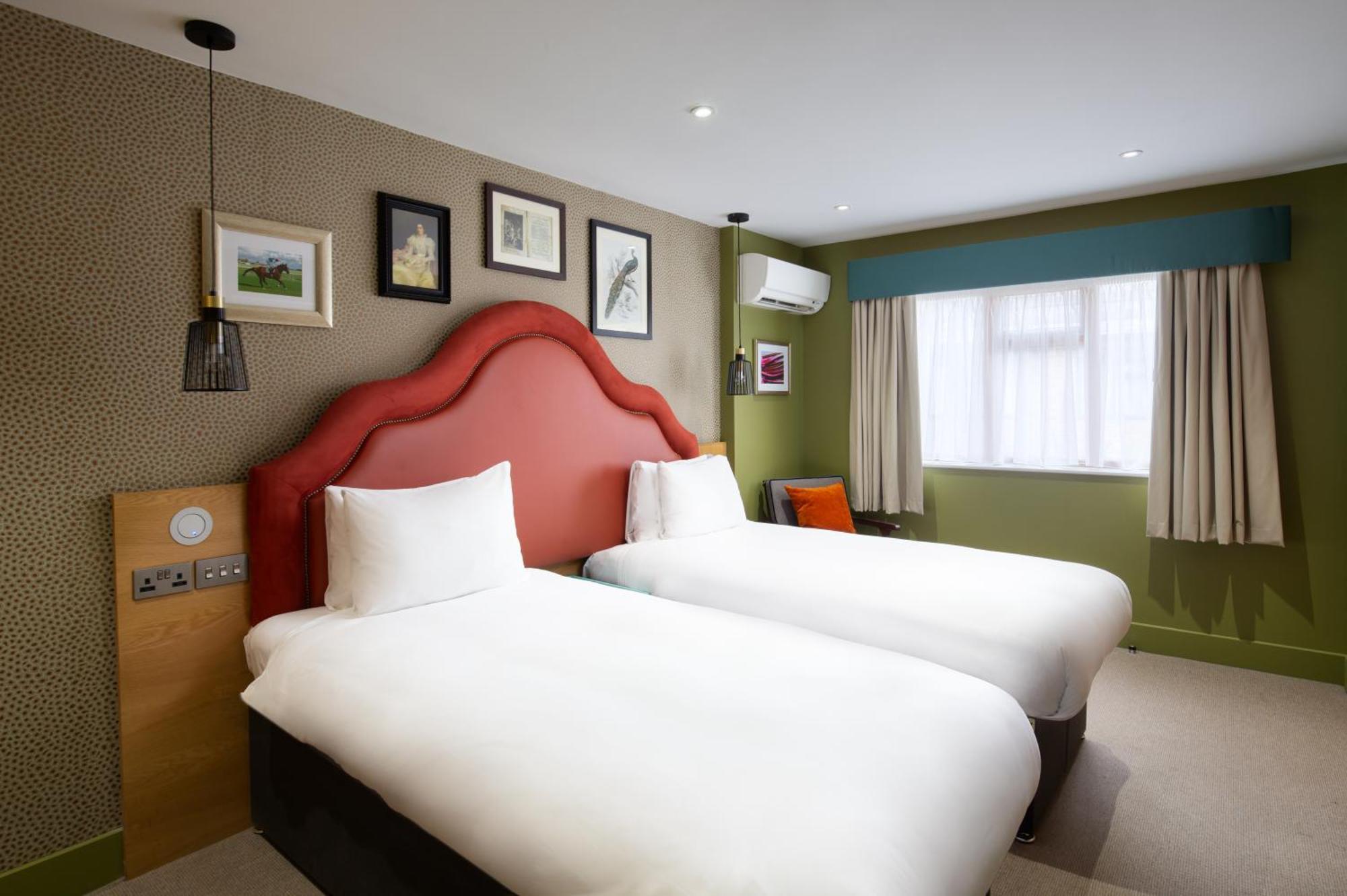 Twin Room Courtyard