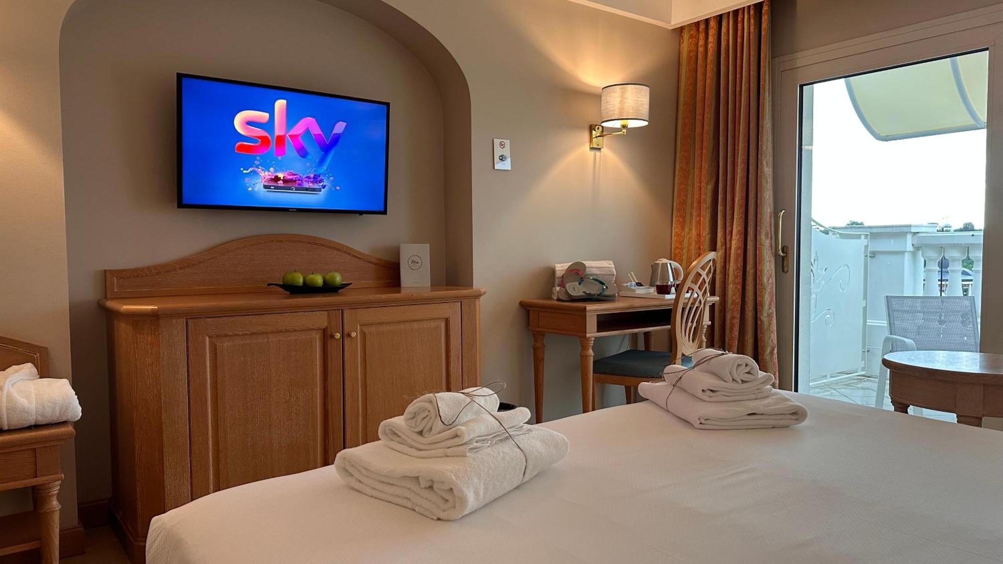 Superior Double Room Lake View Spa Access