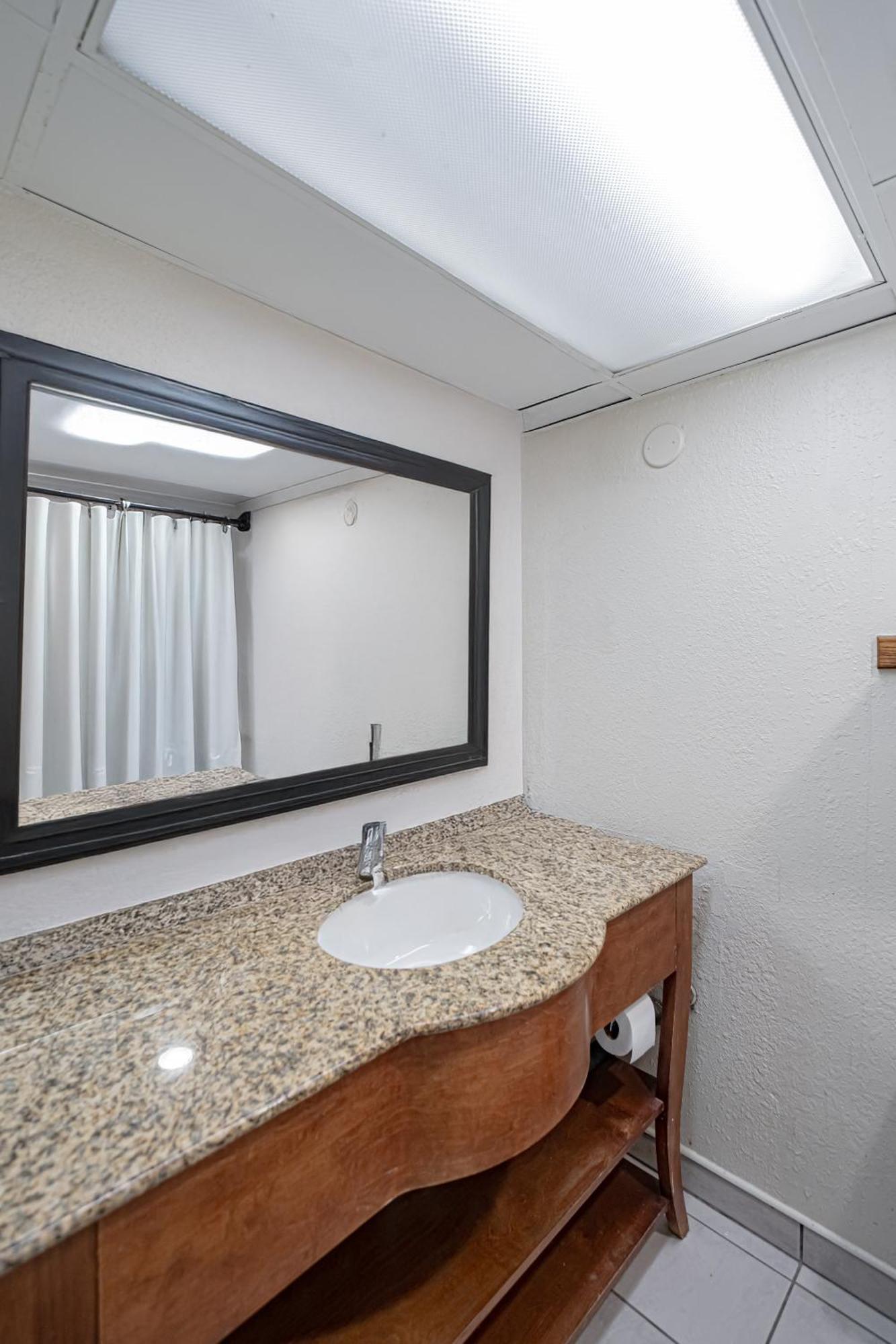 King Room Non-Smoking