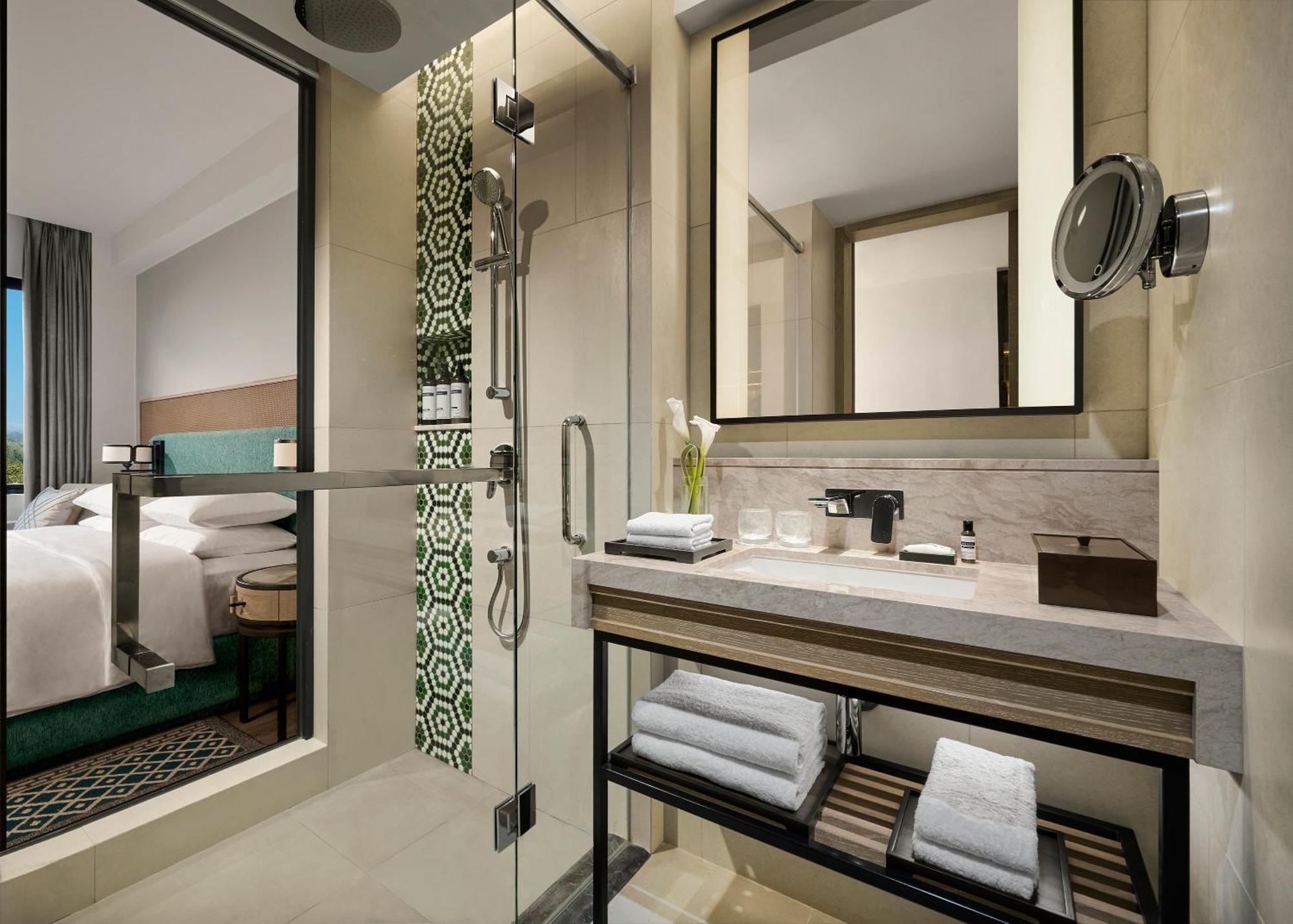 Premier King Room