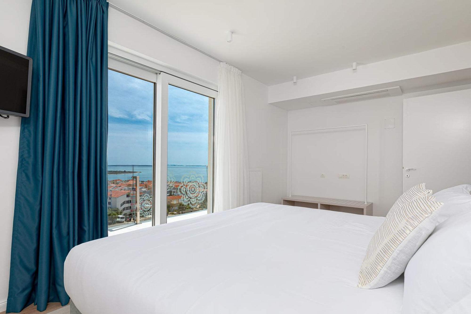 Panoramic Suite Balcony Sea View Jacuzzi