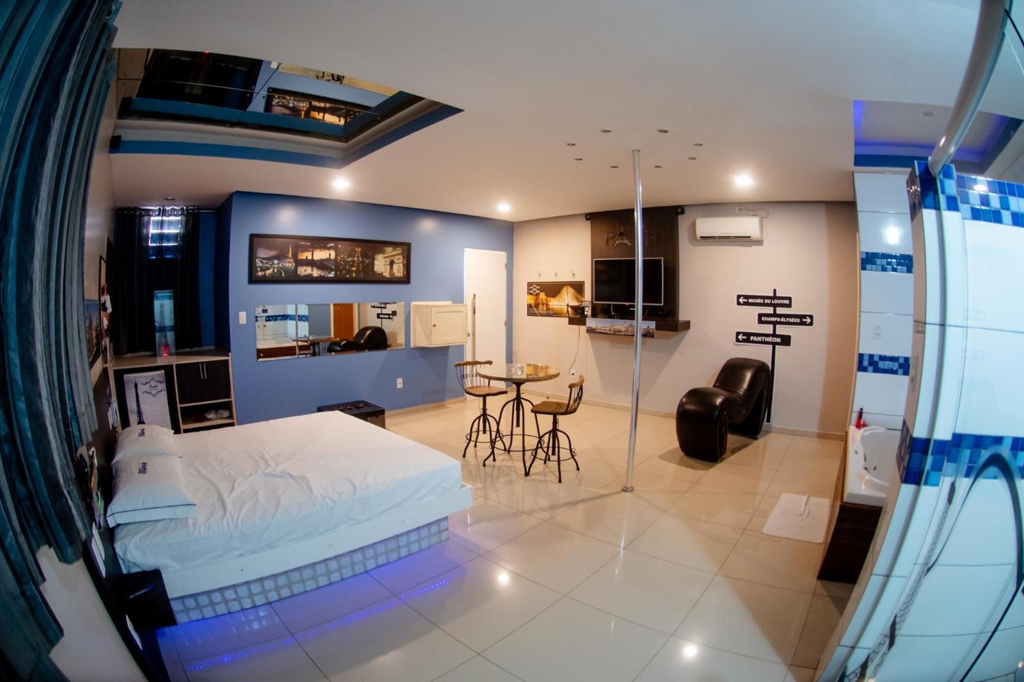 Queen Suite