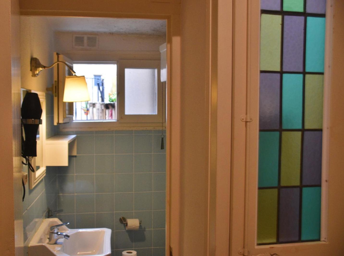 Single Room Shower