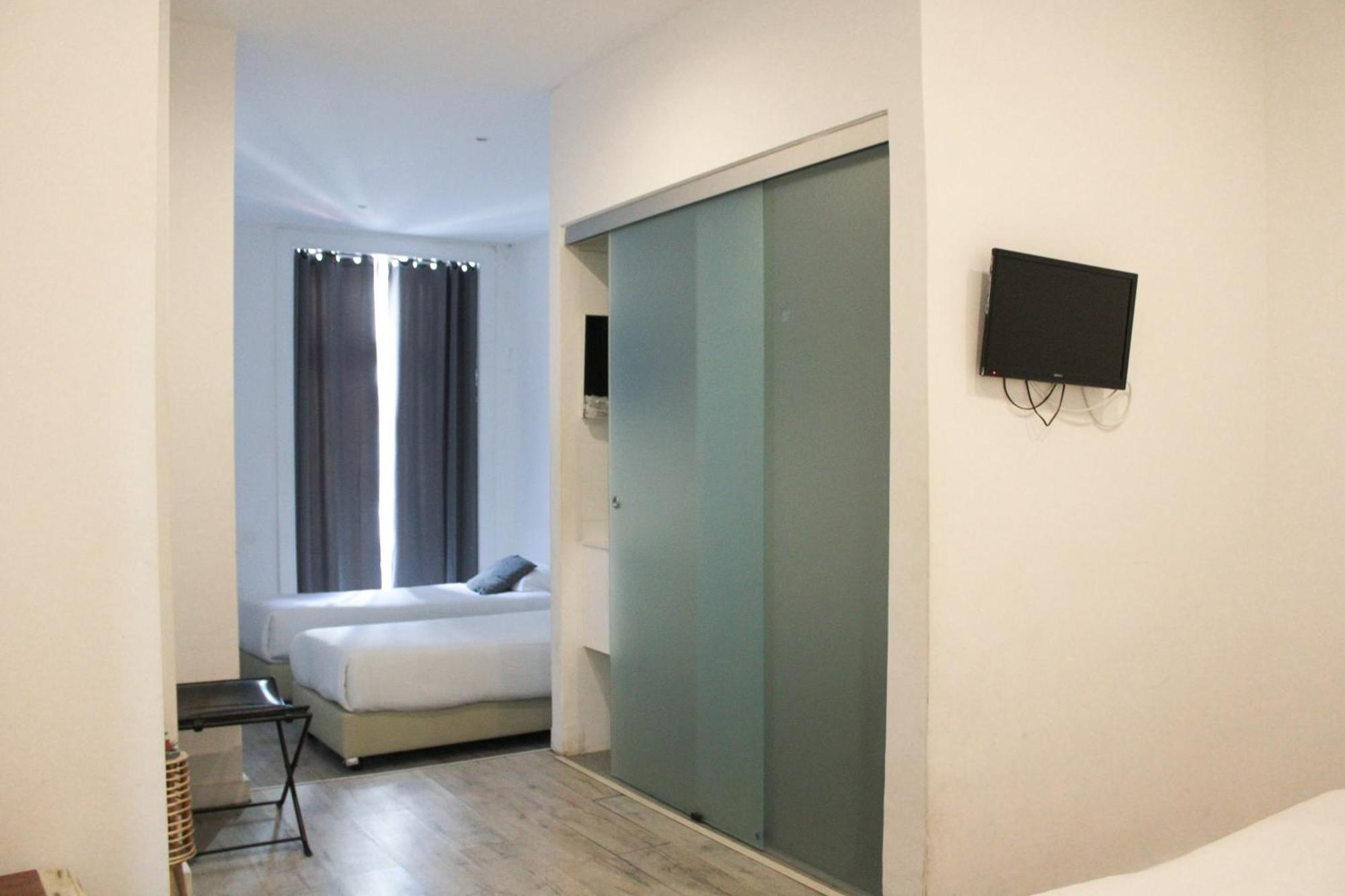 Family Room,1620601816:JPEG