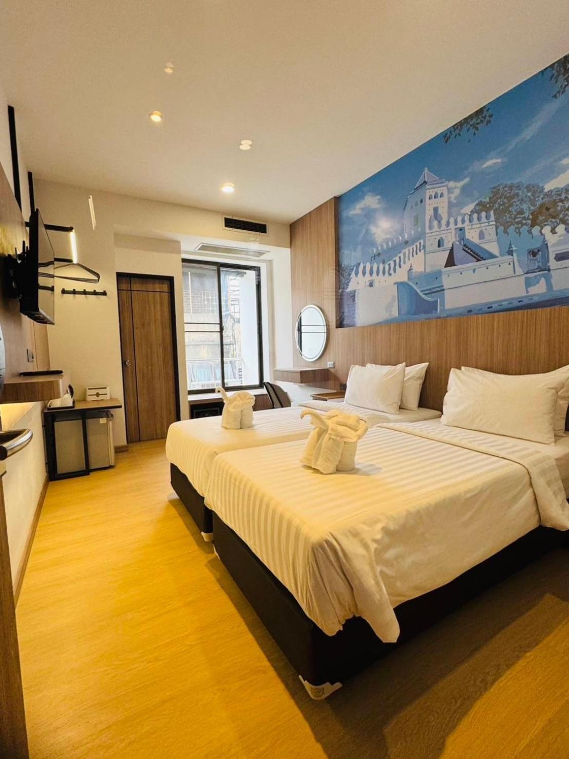 Deluxe Double or Twin Room
