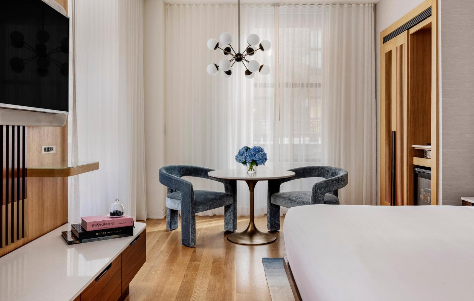 Deluxe Zimmer mit Kingsize-Bett