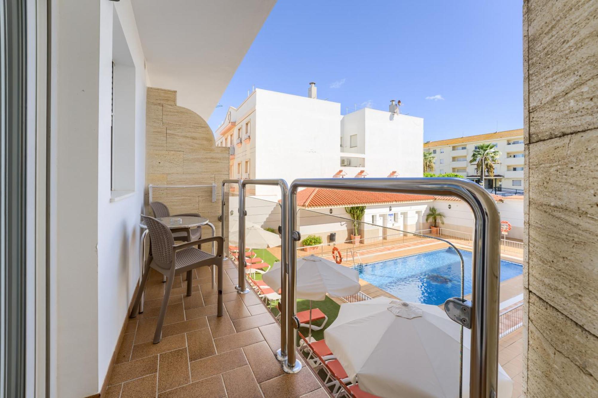 Apartment Pool View