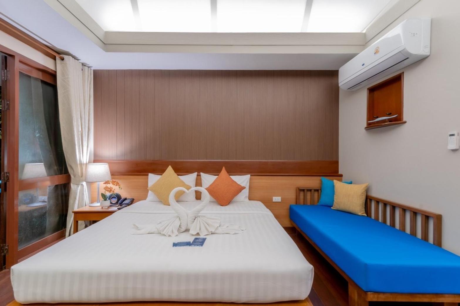 Lux Suite Pool Access Double