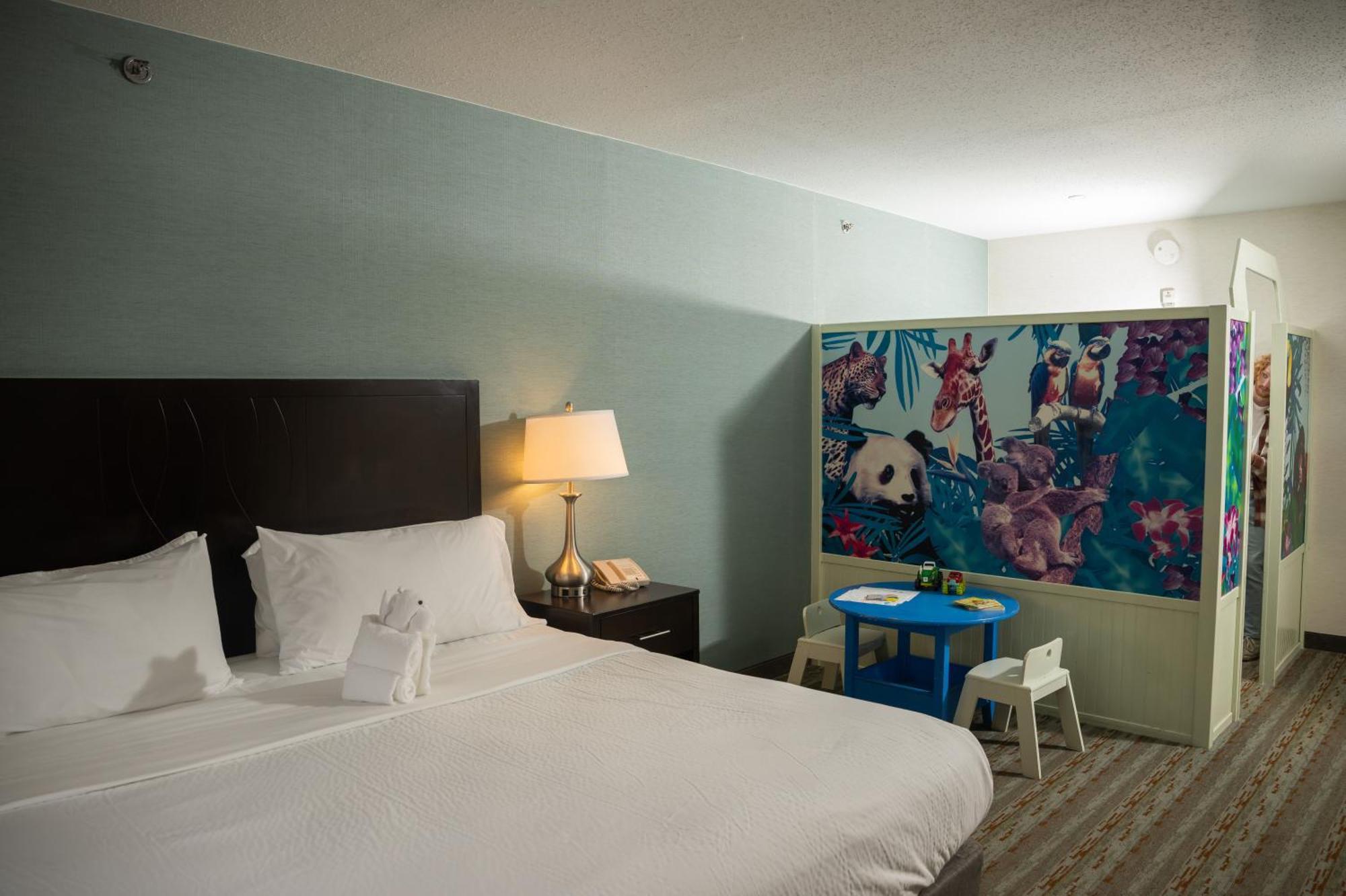 Family King Suite Bunk Bed Non-Smoking
