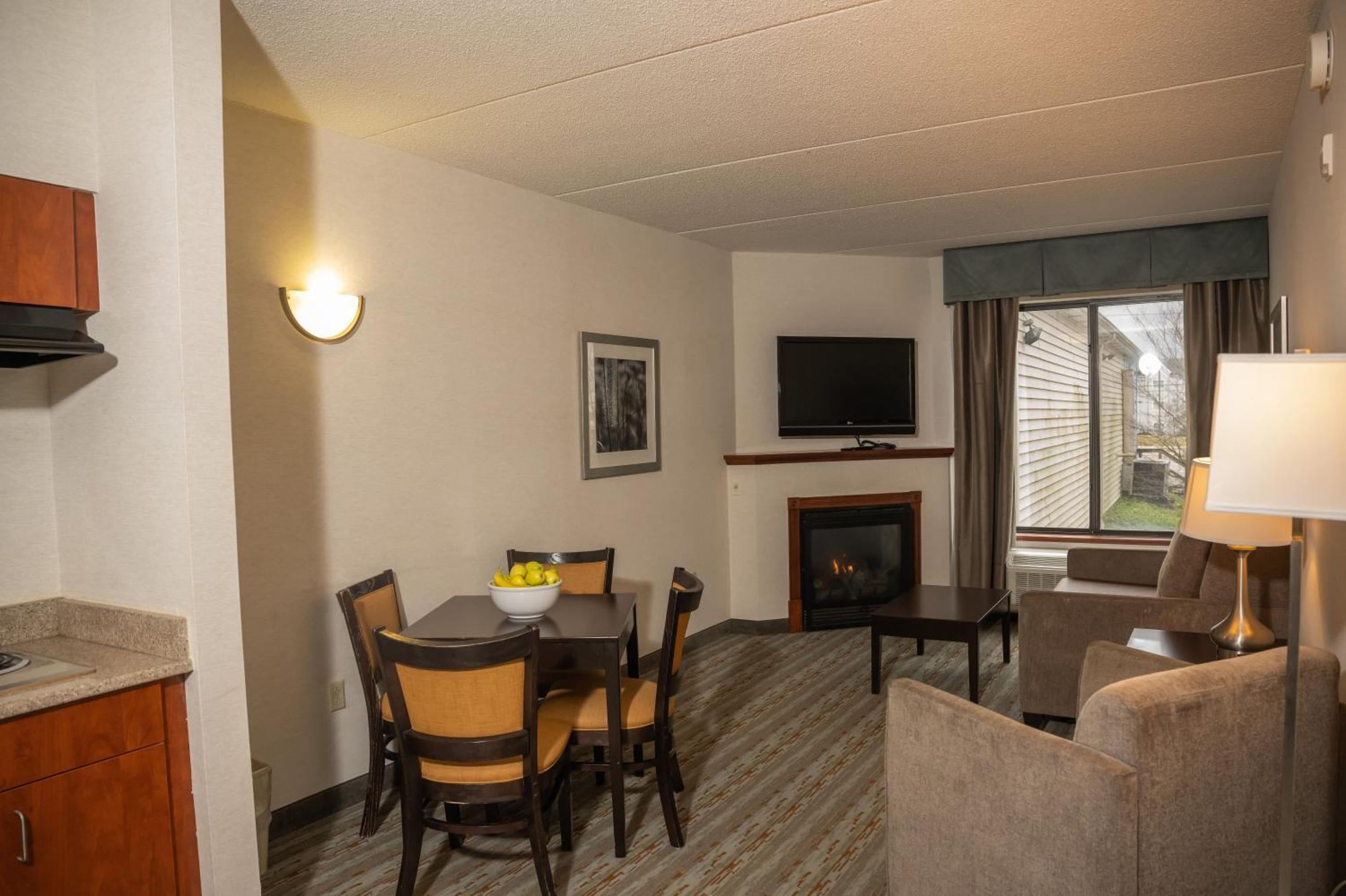 Executive Queen Suite Non-Smoking