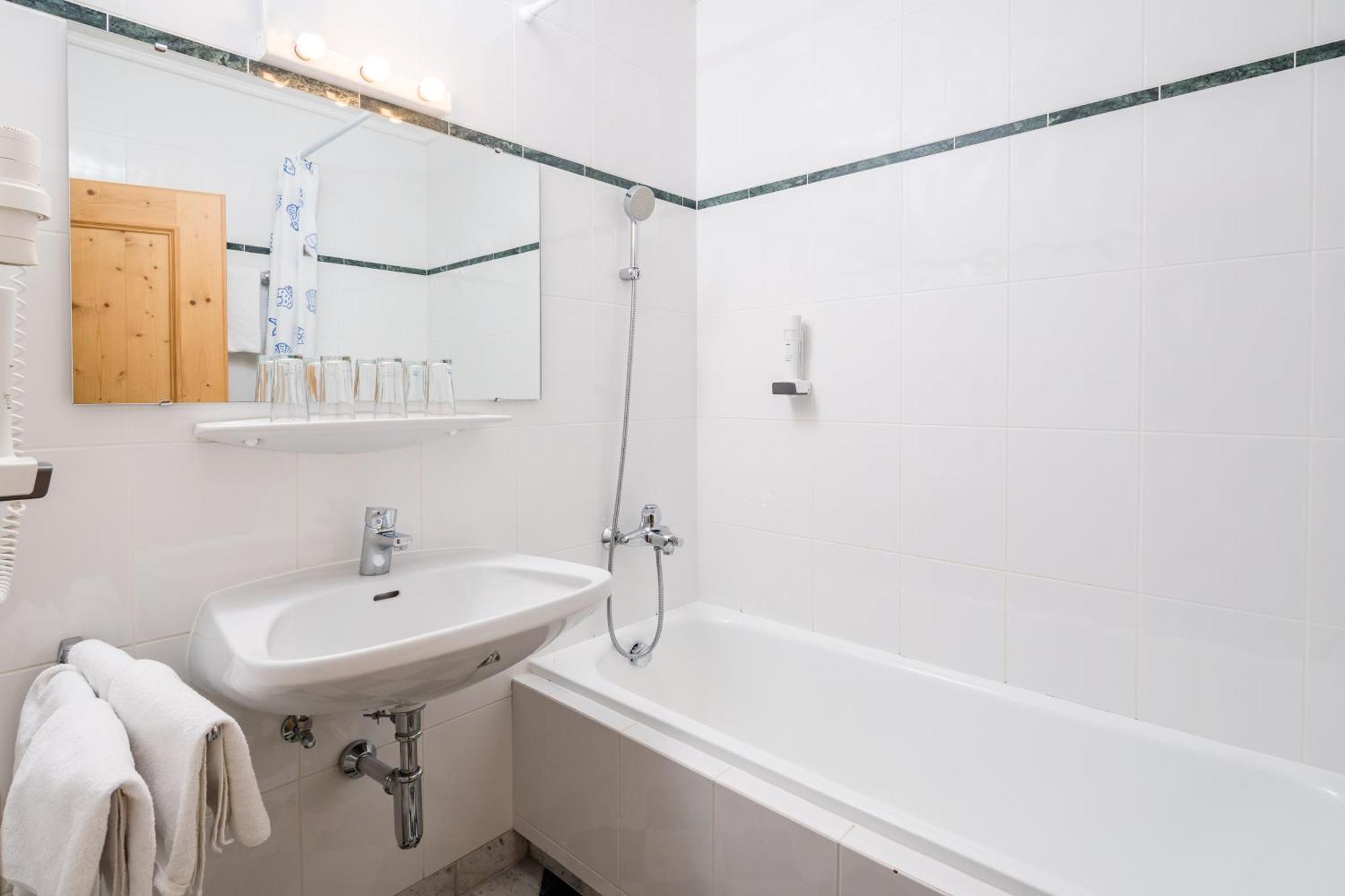 Double Room,1620989287:JPEG