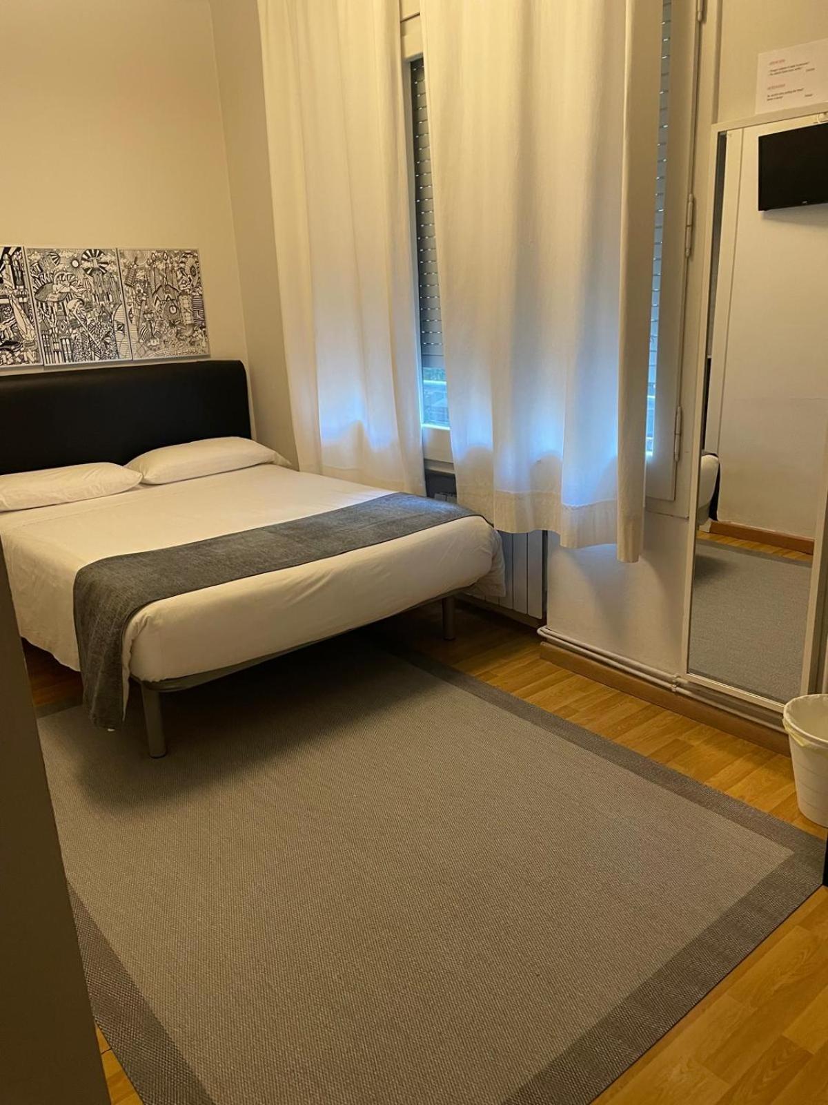 Double Room Private Bathroom
