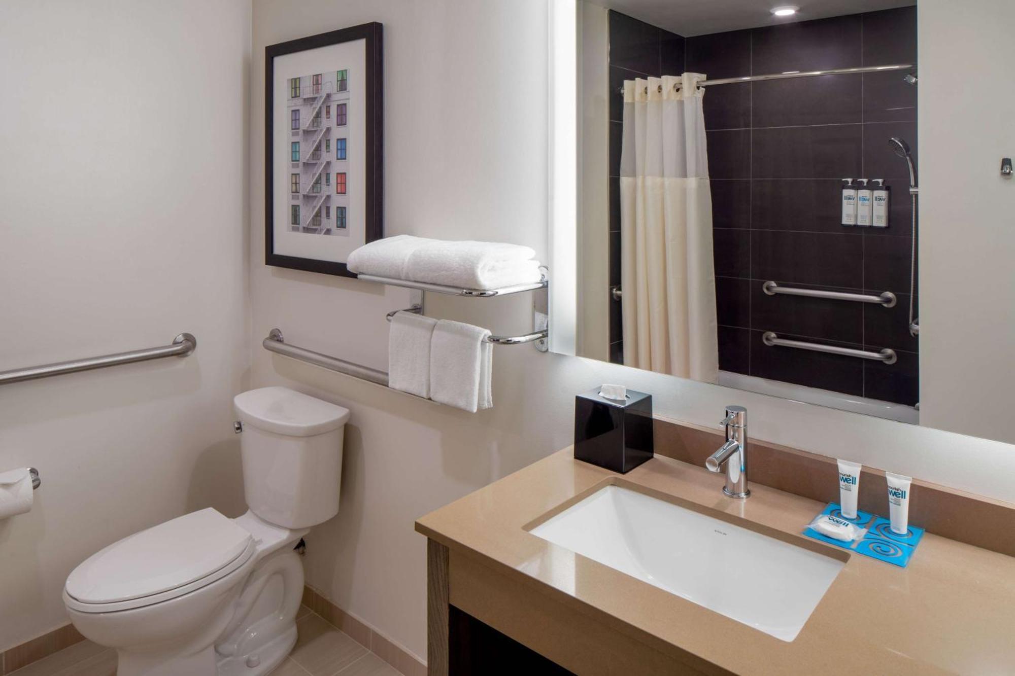 King Room Accessible Tub Disability Access