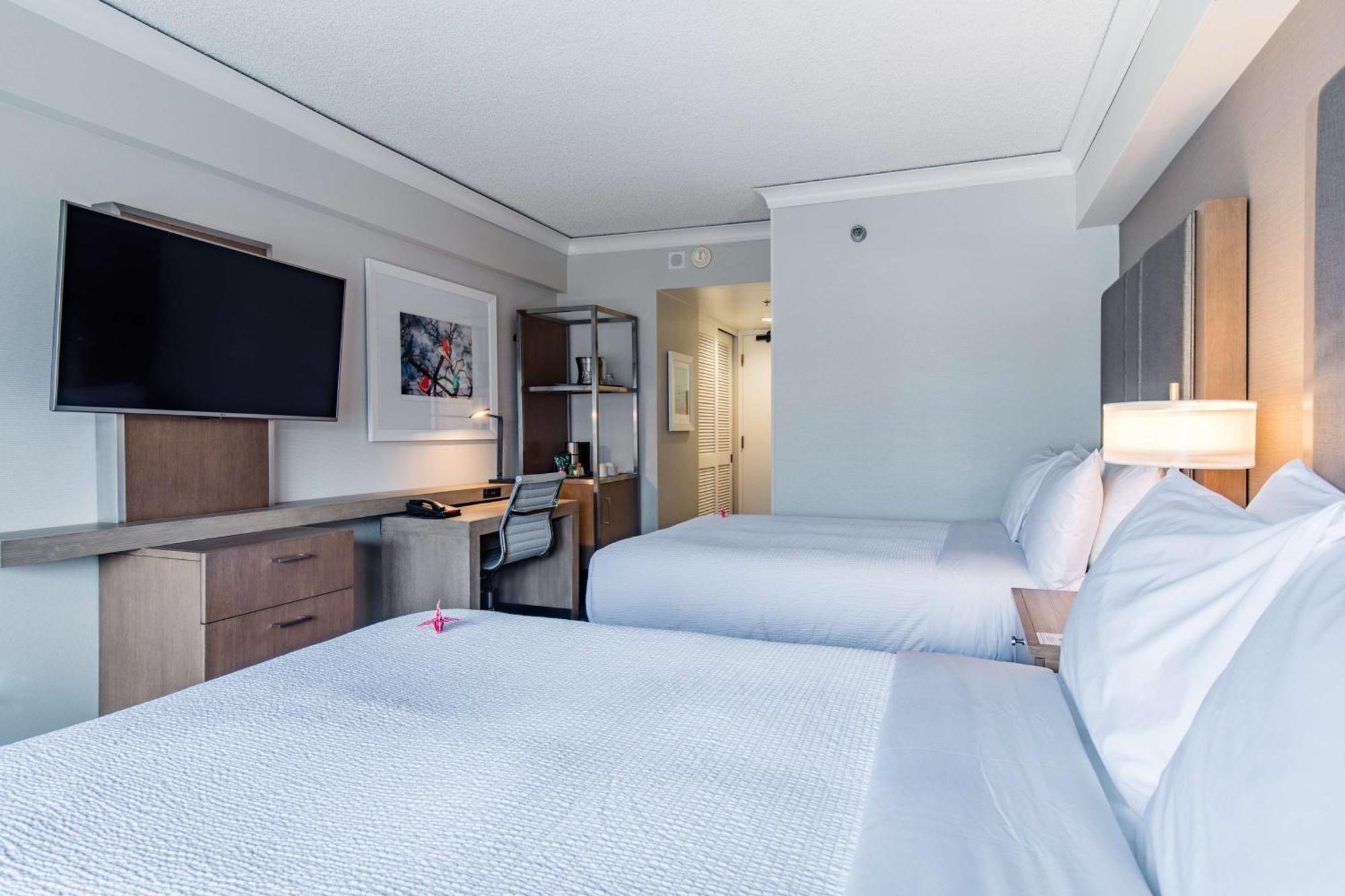 Executive Double Room Two Double Beds City View