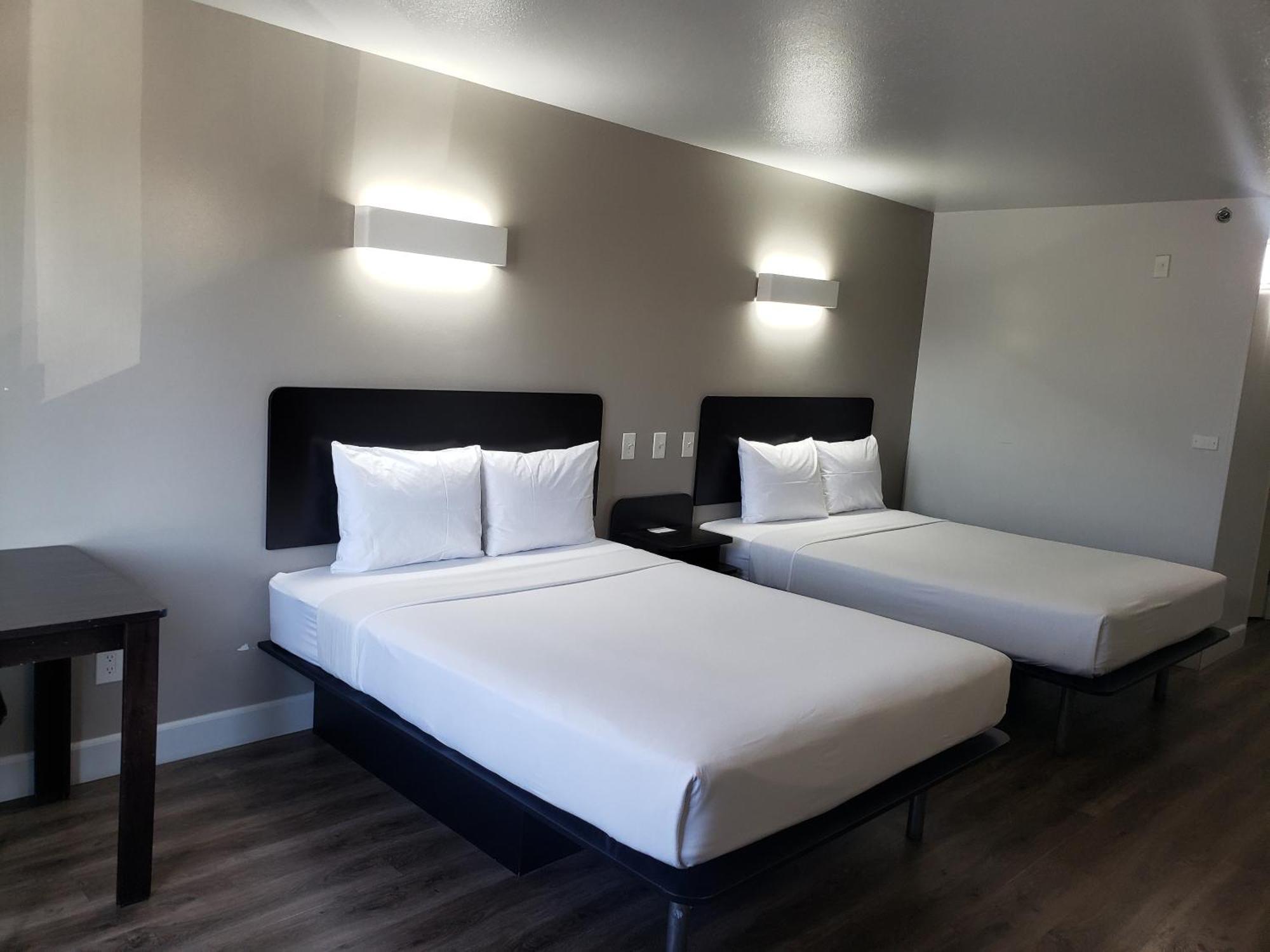 Queen Room Two Queen Beds