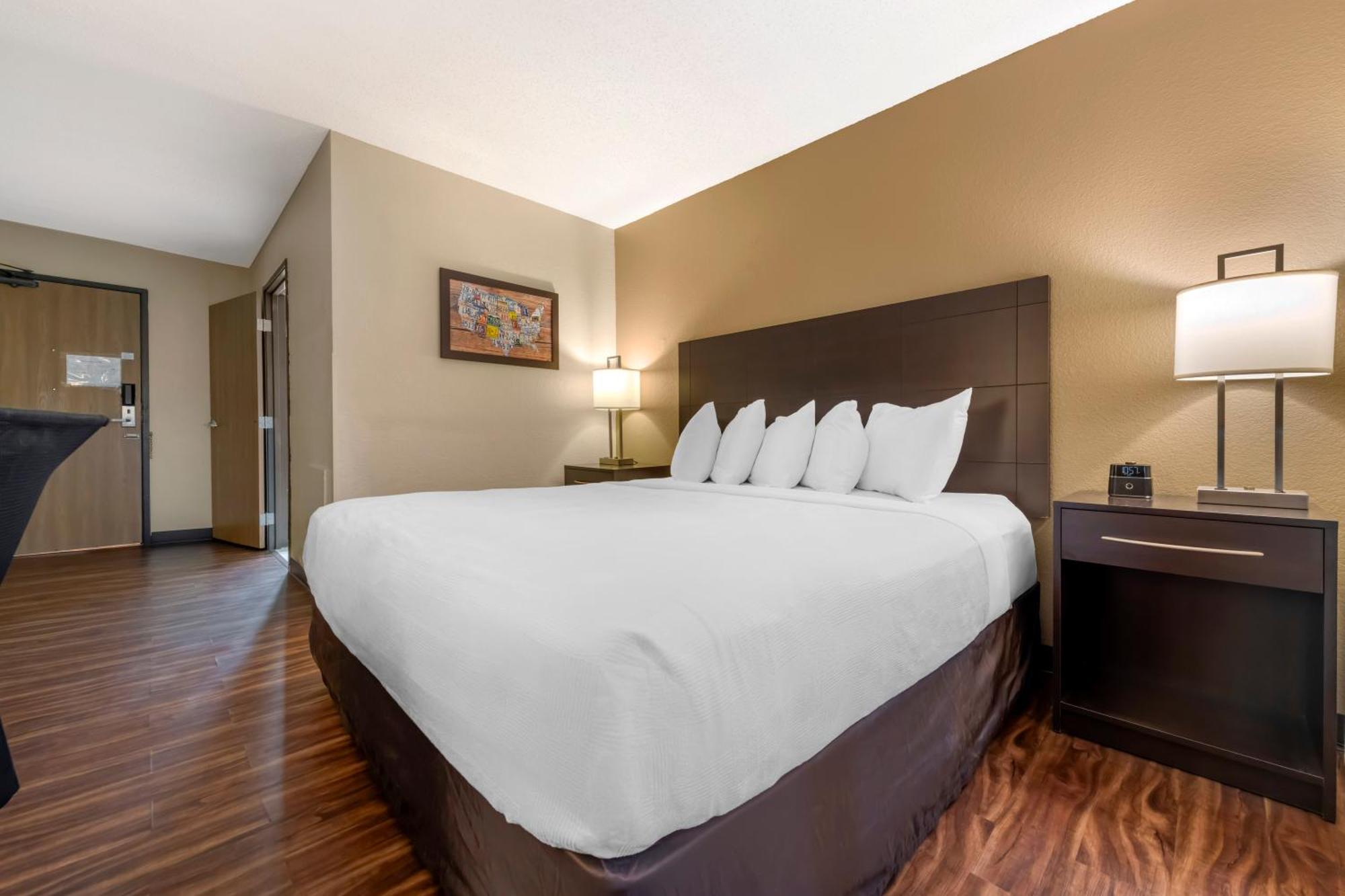 King Room - Accessible/Non-Smoking