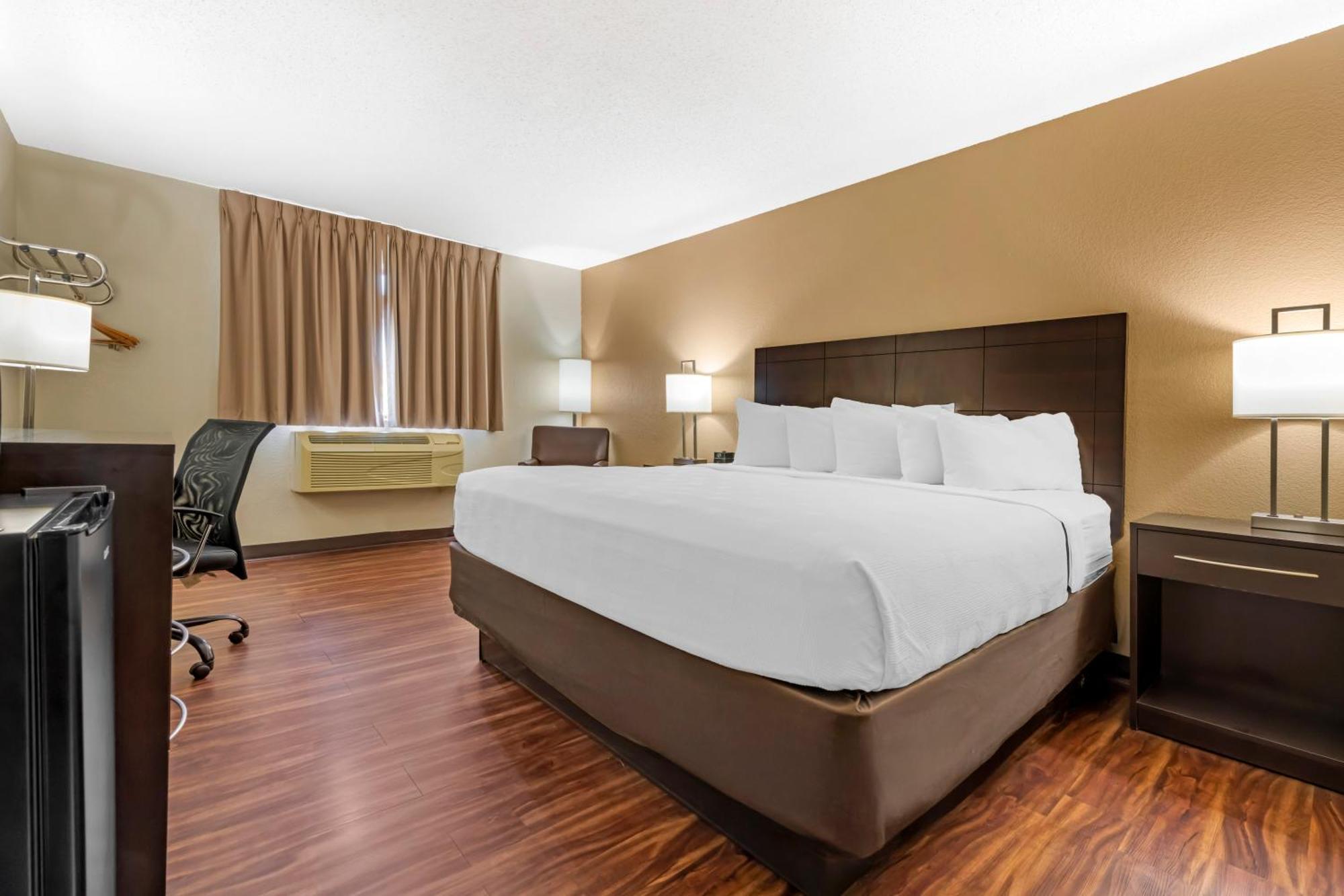 King Room - Non-Smoking