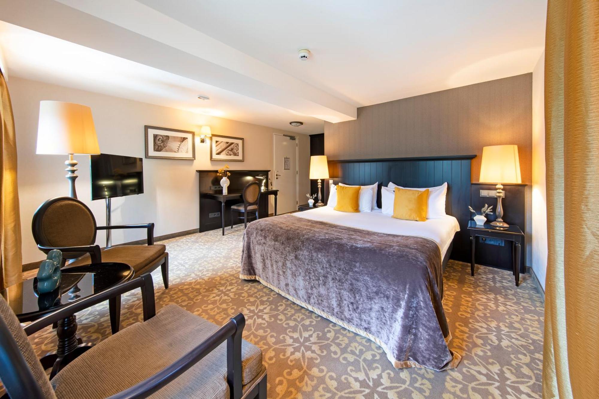 Royal Double Room