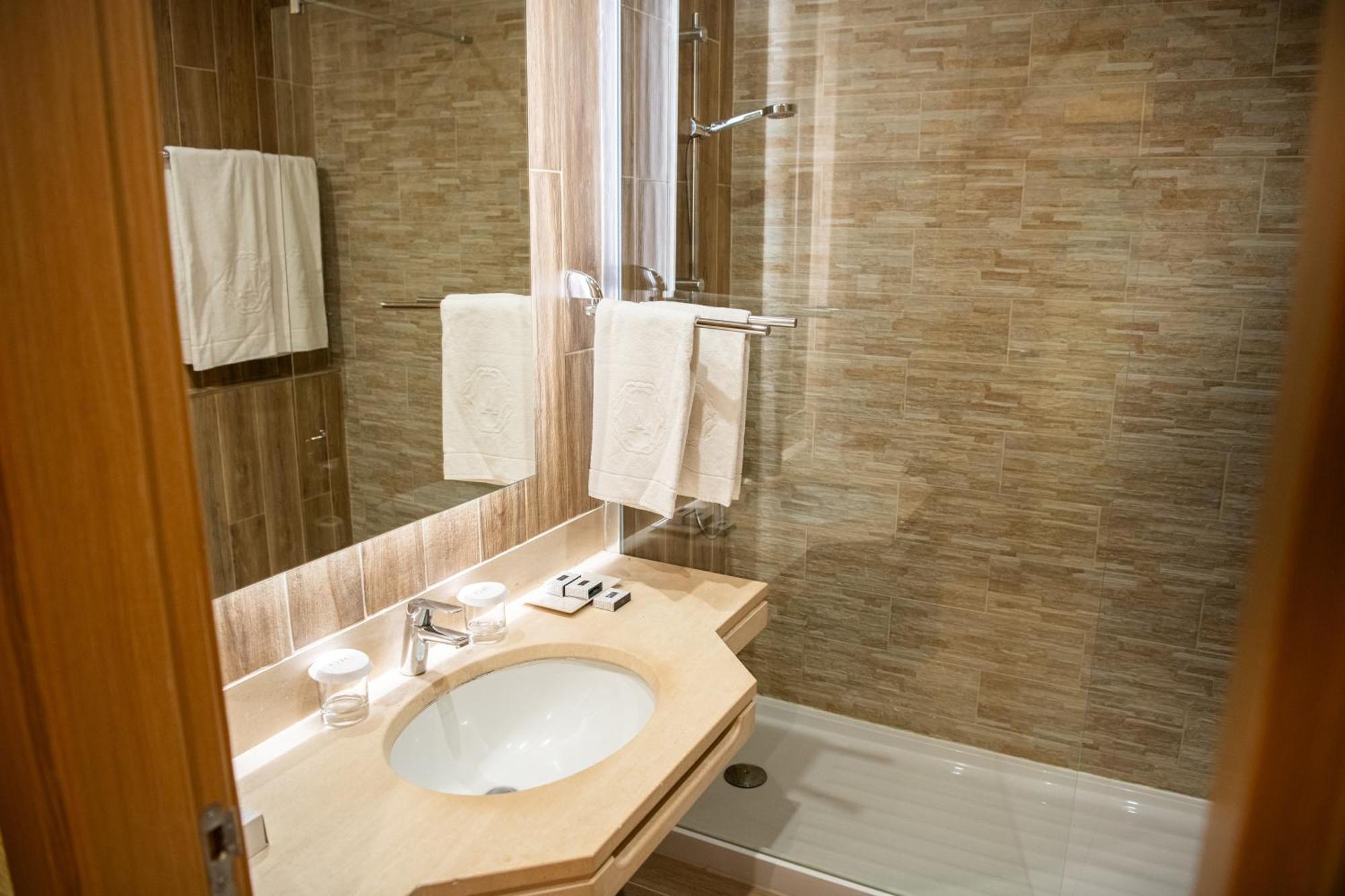 Double Room Mountain View