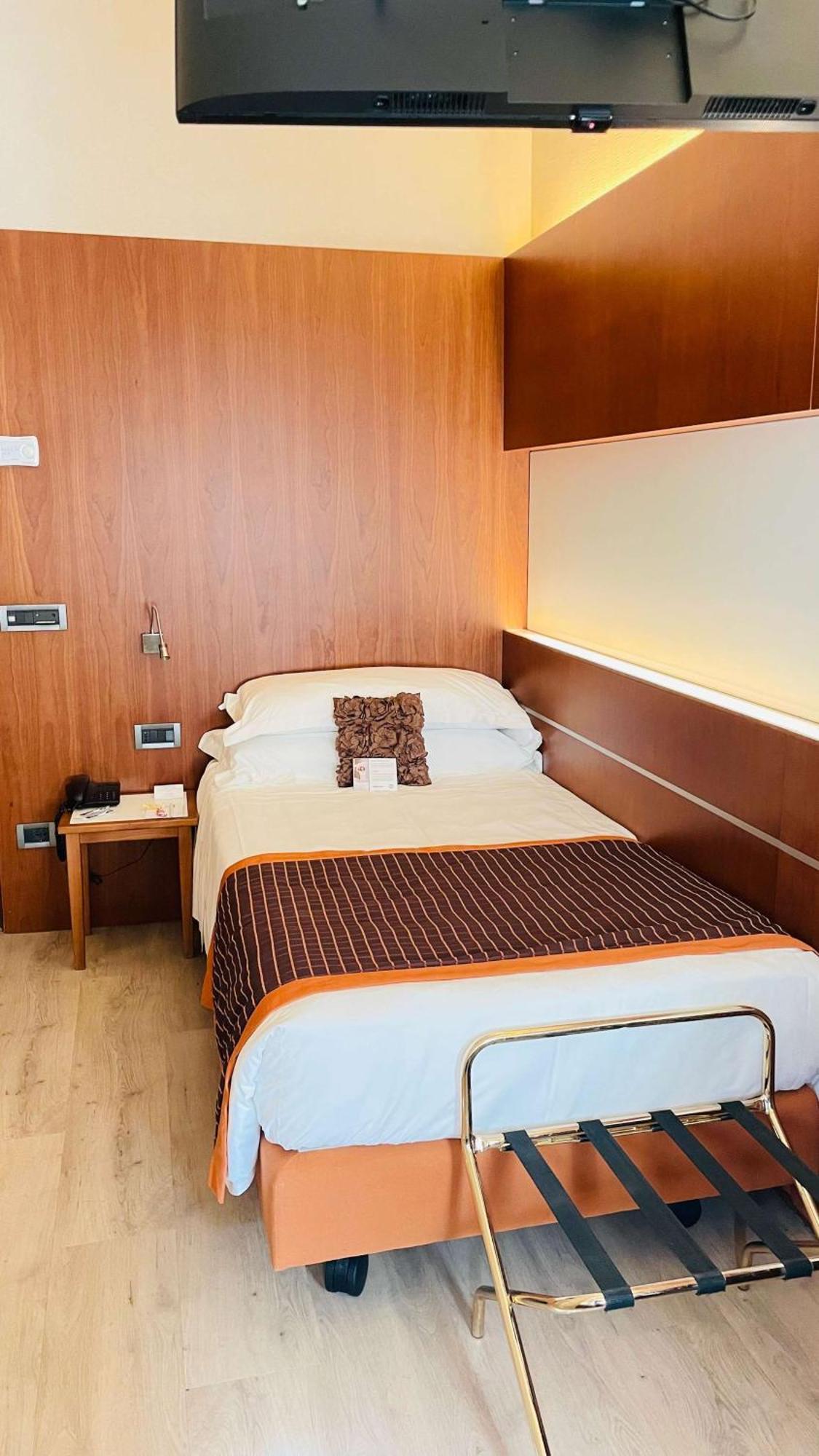 Standard Single Room