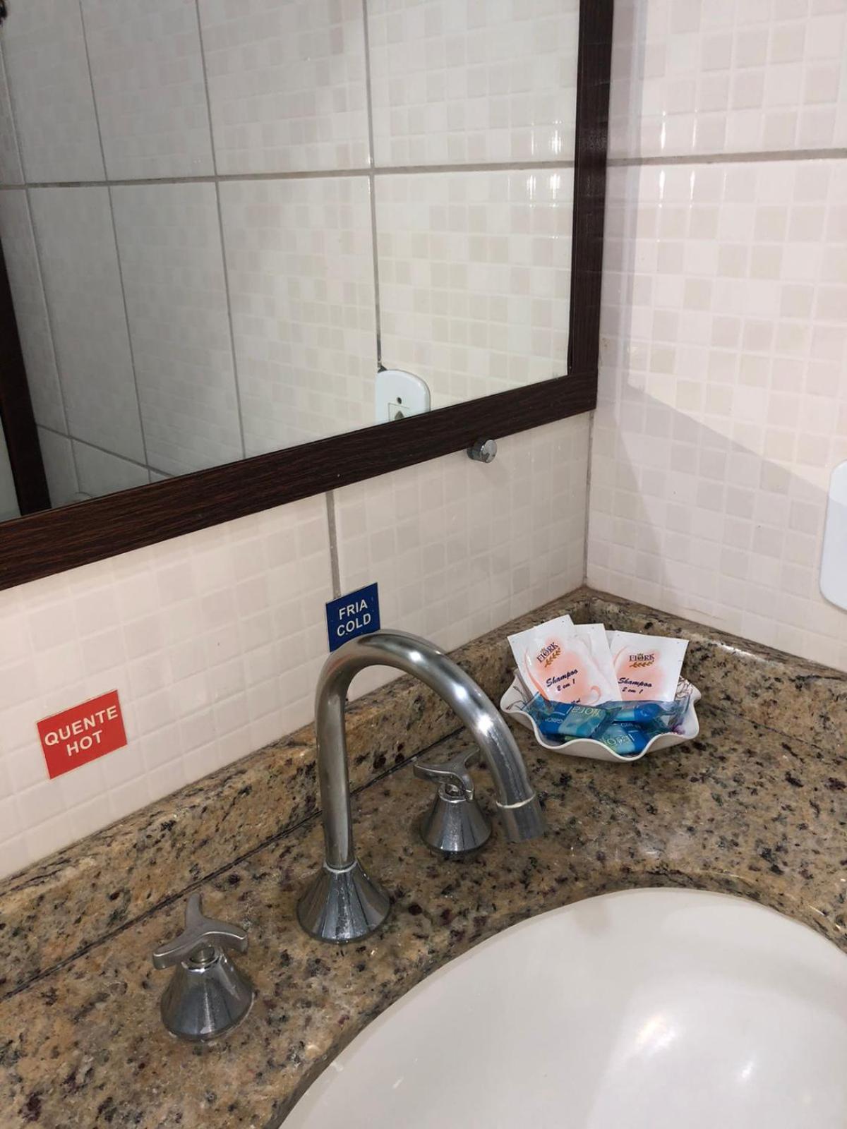 Quarto Triplo Luxo Bloco 01