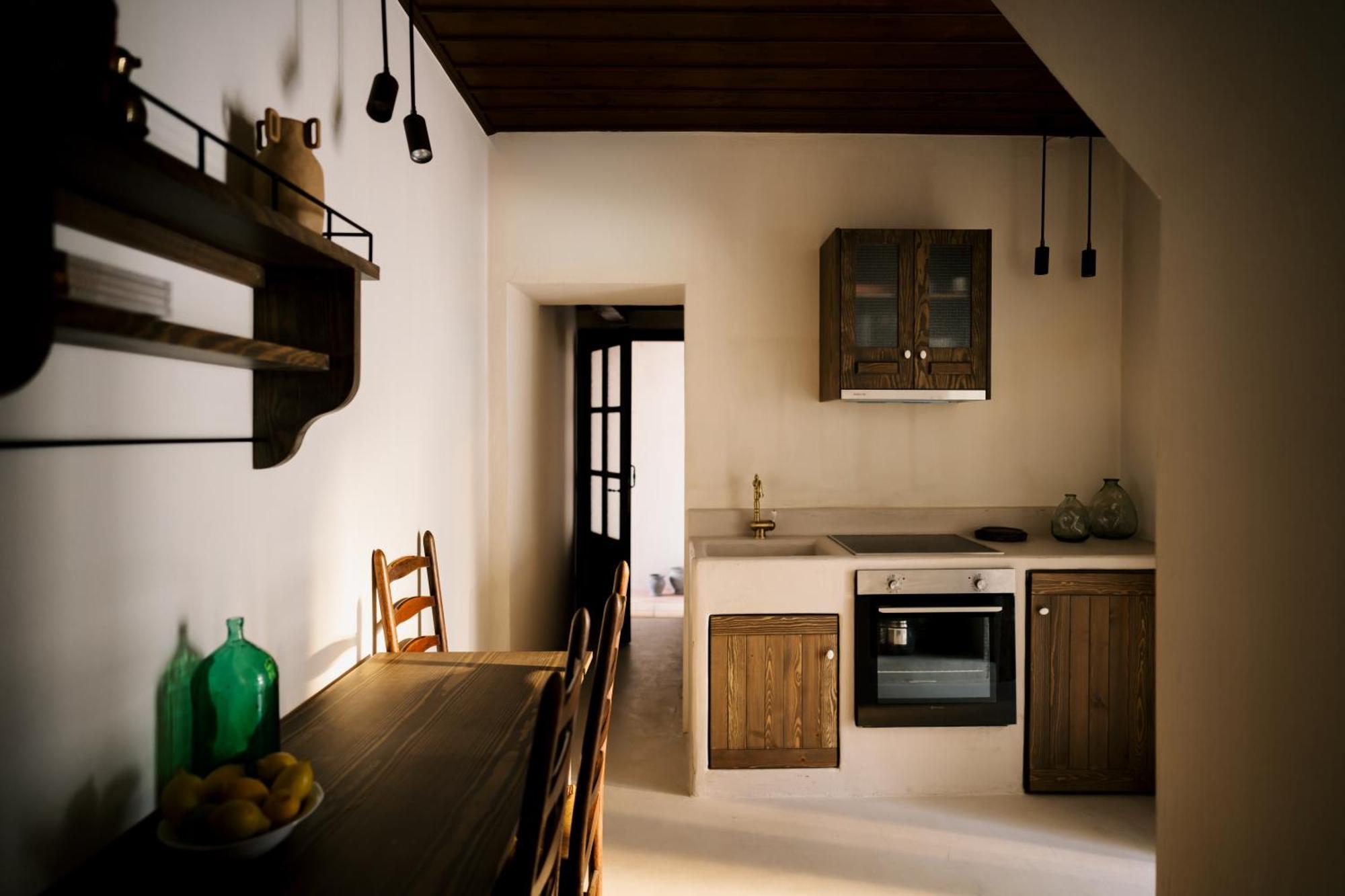 Two Bedroom Traditional Apartment,1622023618:JPEG