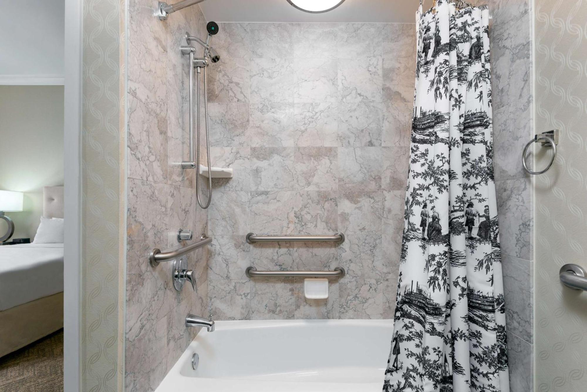 Queen Suite Two Queen Beds Bath Tub Mobility Hearing Access or Non-Smoking