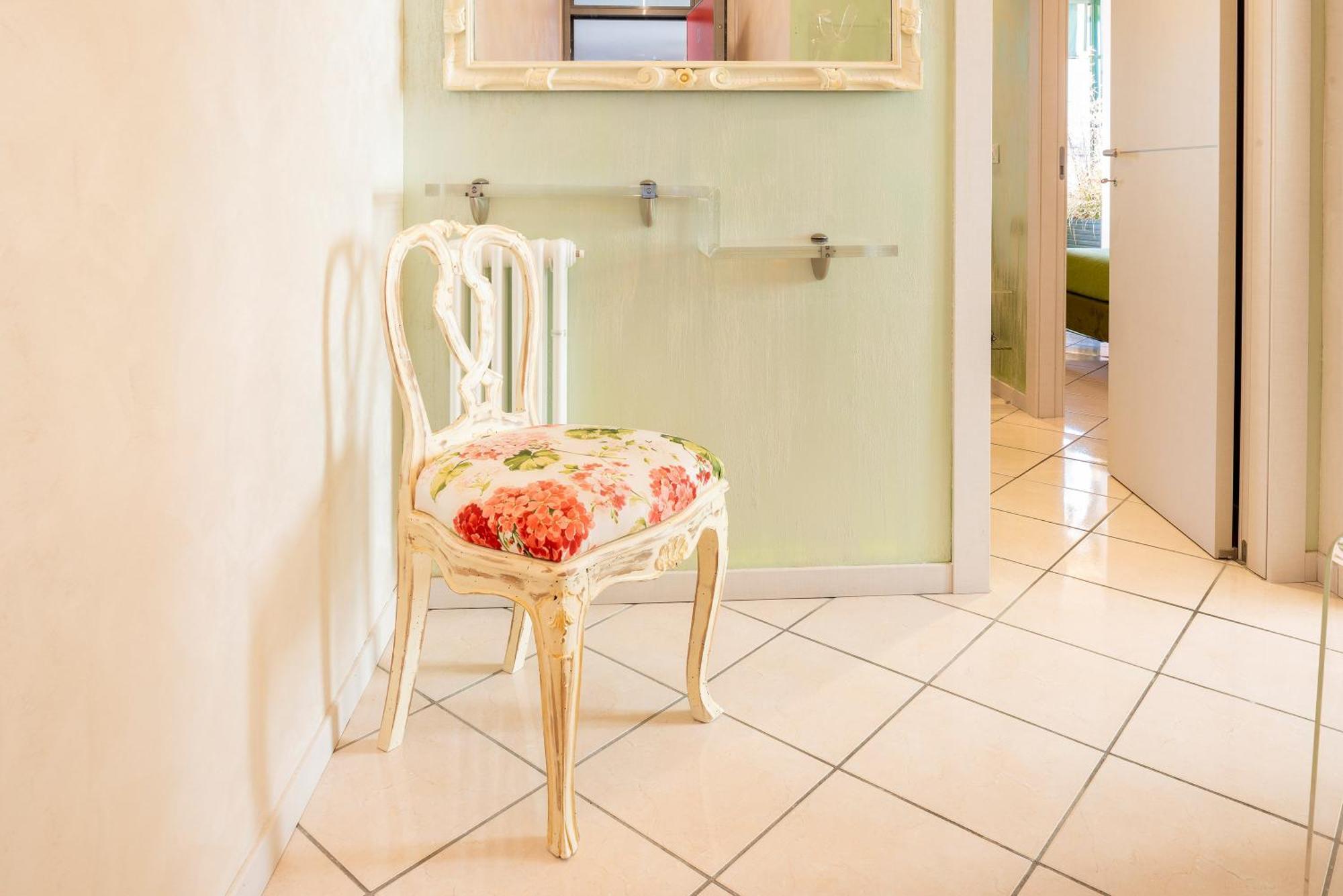 Superior One-Bedroom Apartment