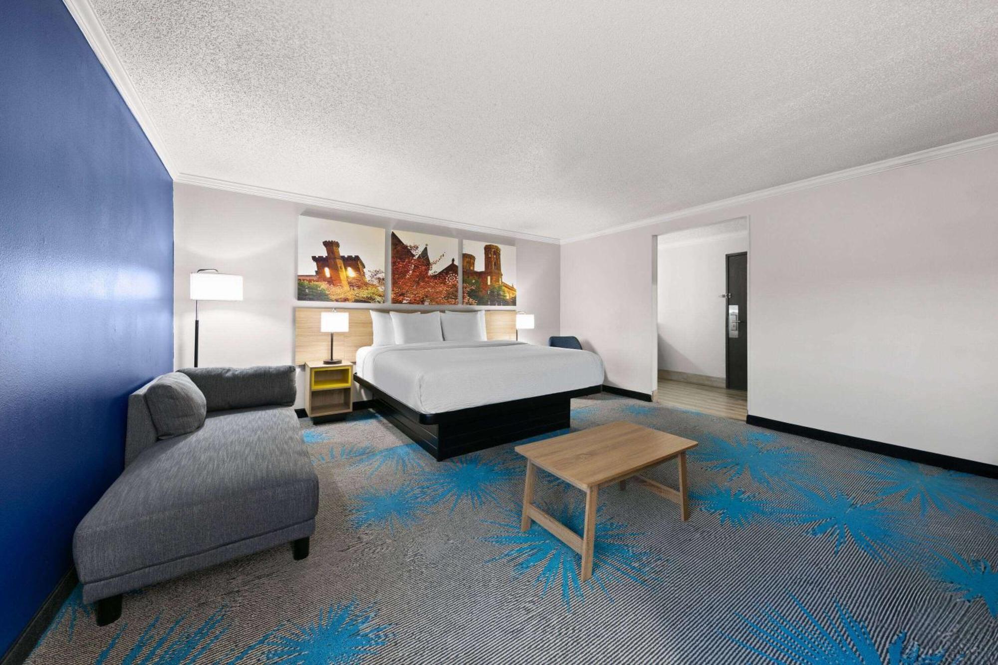 King Studio Suite Non-Smoking