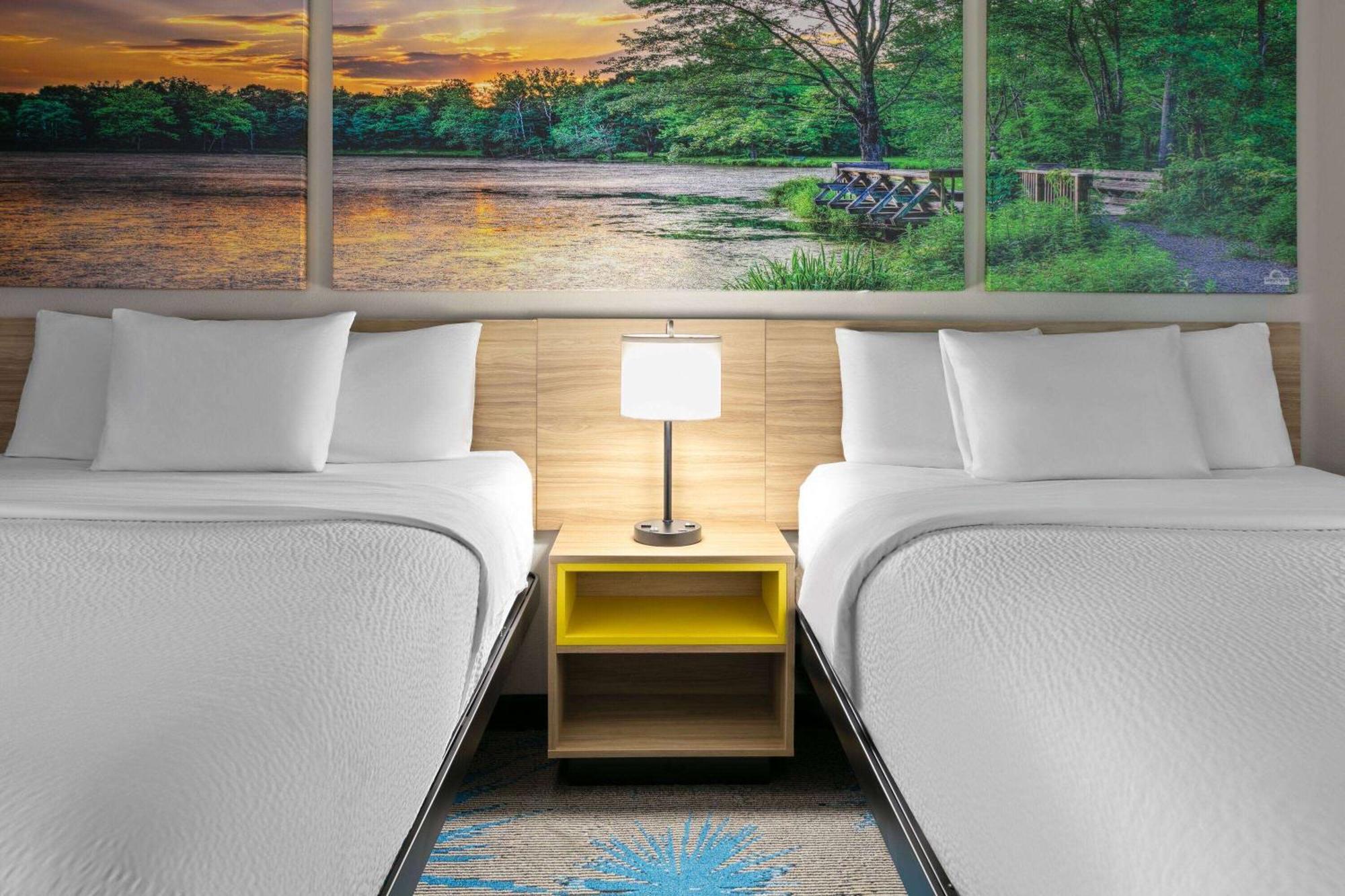 Queen Room Two Queen Beds Non-Smoking