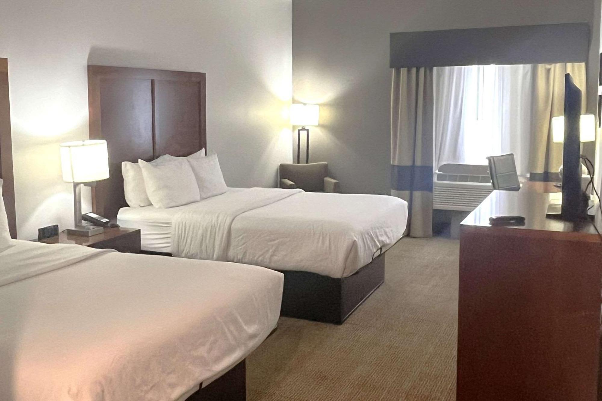 Queen Room with Two Queen Beds - Non-Smoking