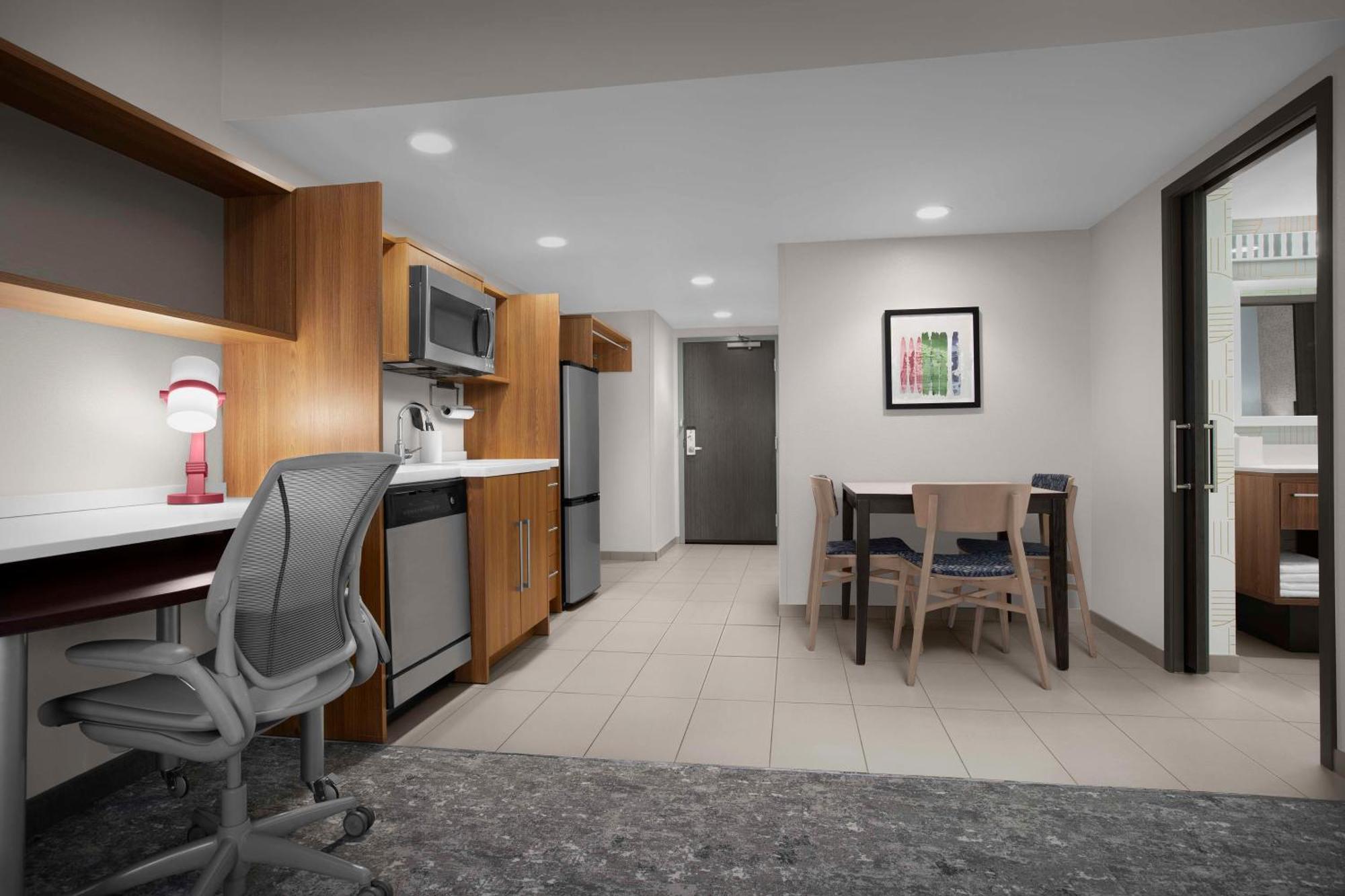 One-Bedroom King Suite