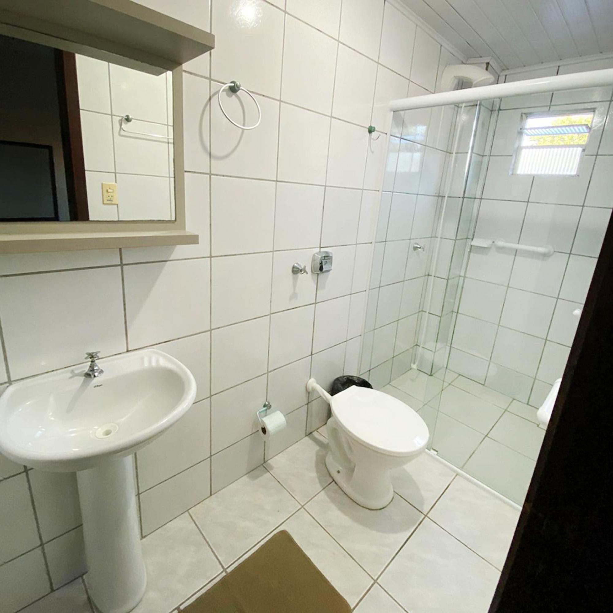 Quarto Triplo Básico