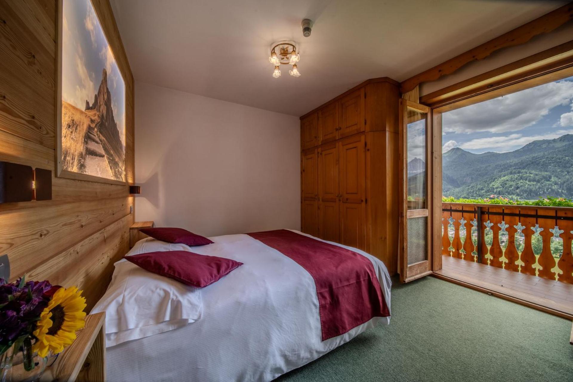Double or Twin Room Private Bathroom