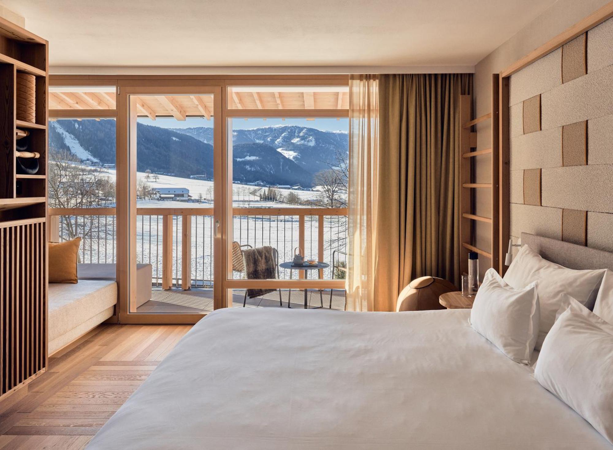 Grand Deluxe Double Room Balcony