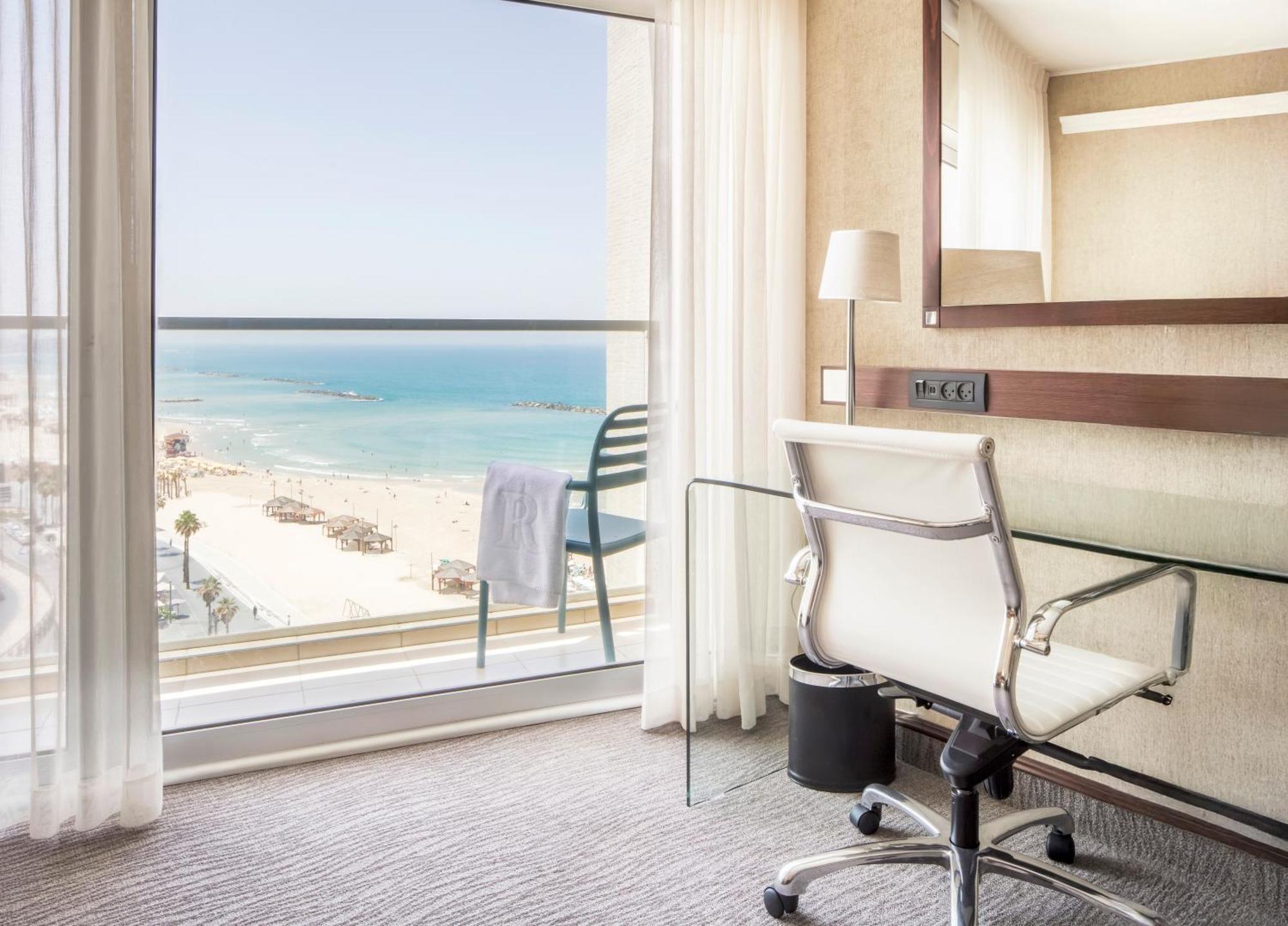 Deluxe Seaview Guest room 1 Queen Sea view Balcony